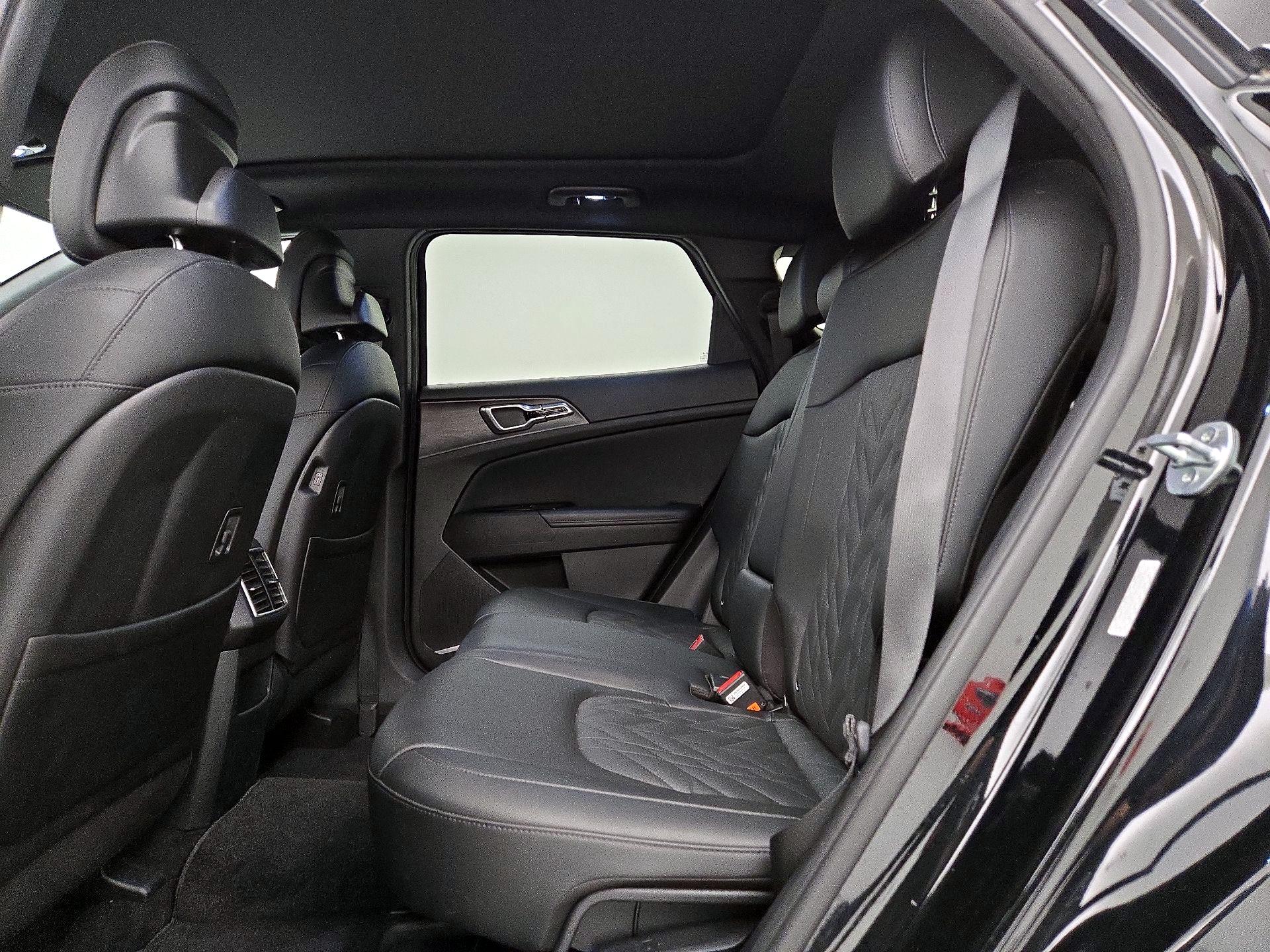 Thumbnail: 2023 Kia Sportage - 20