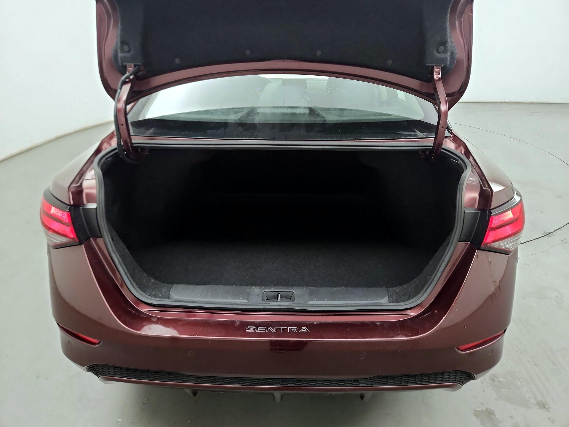 Thumbnail: 2020 Nissan Sentra - 18