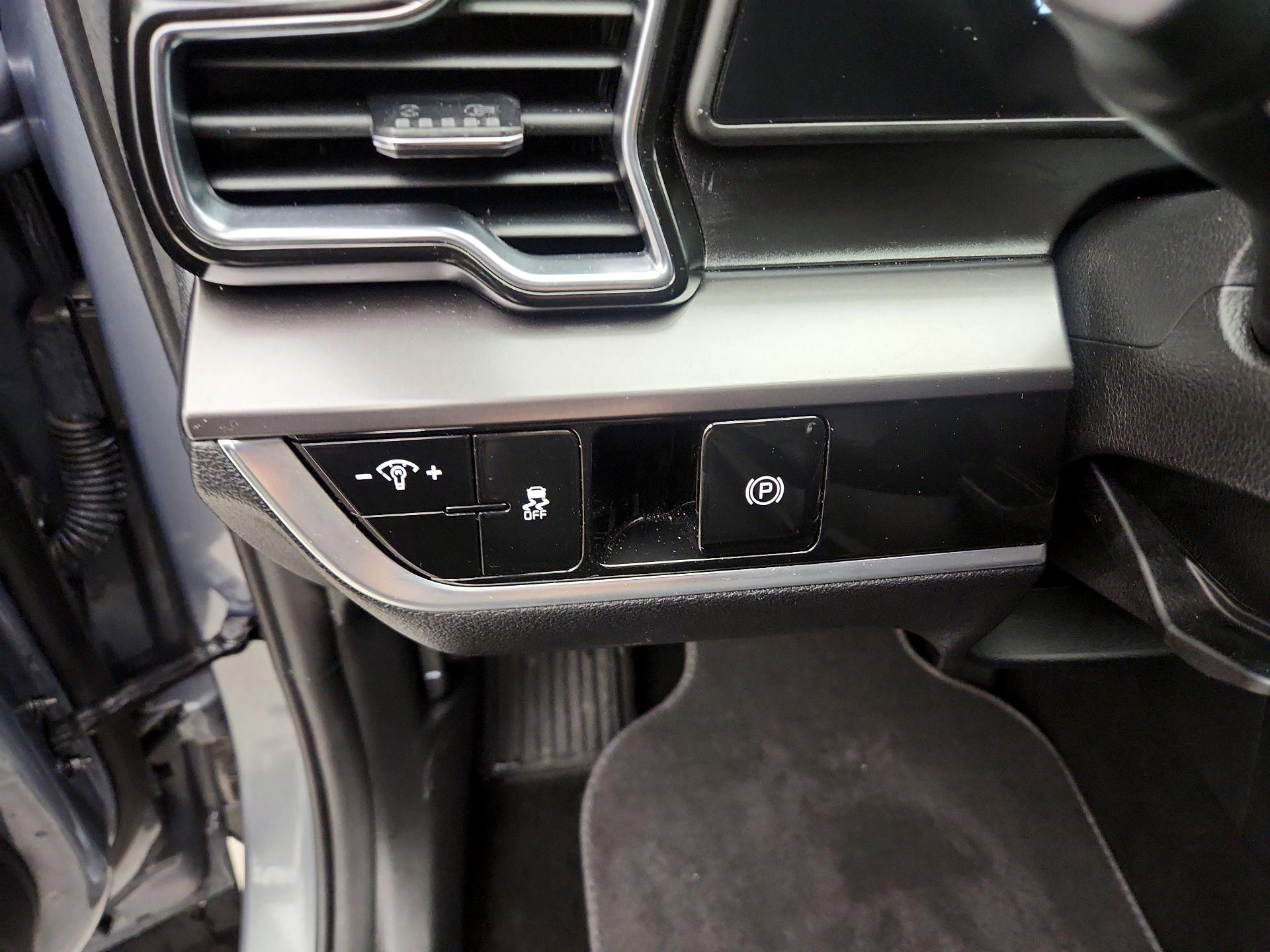 Thumbnail: 2024 Kia Sportage - 13