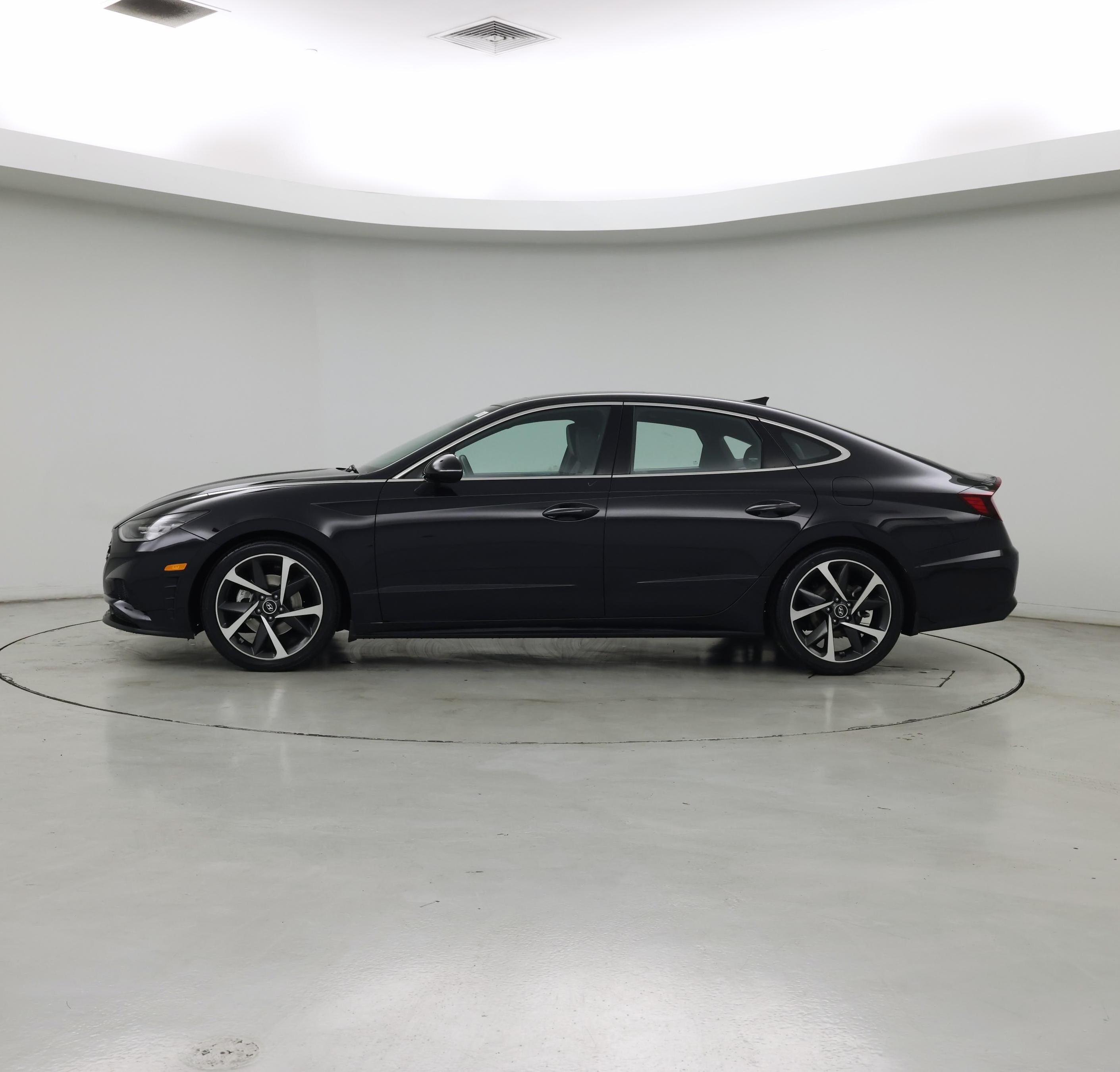 Thumbnail: 2023 Hyundai Sonata - 3