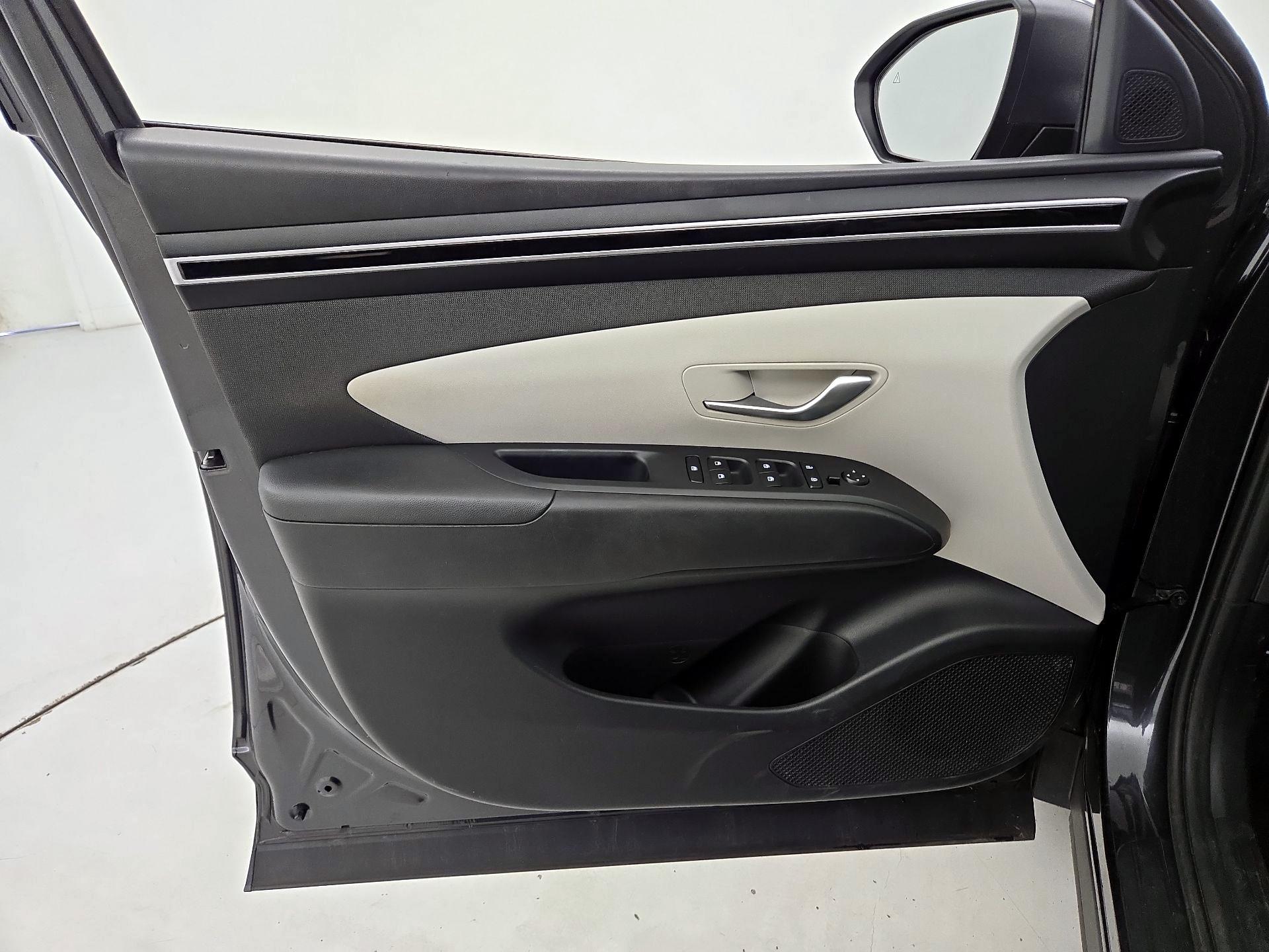 Thumbnail: 2023 Hyundai Tucson - 12