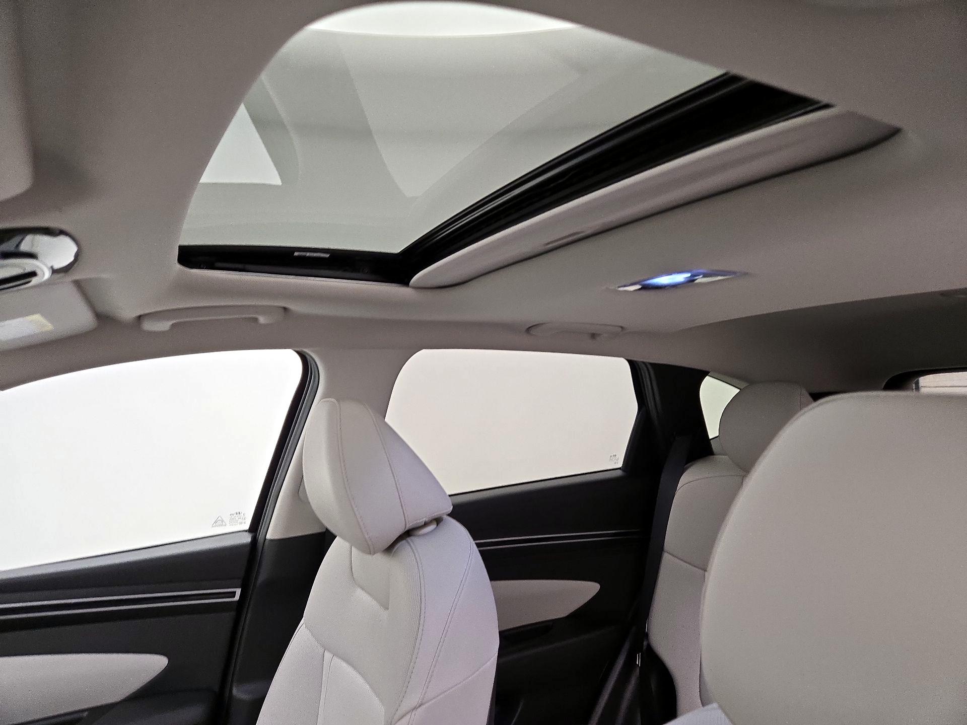 Thumbnail: 2023 Hyundai Tucson - 19