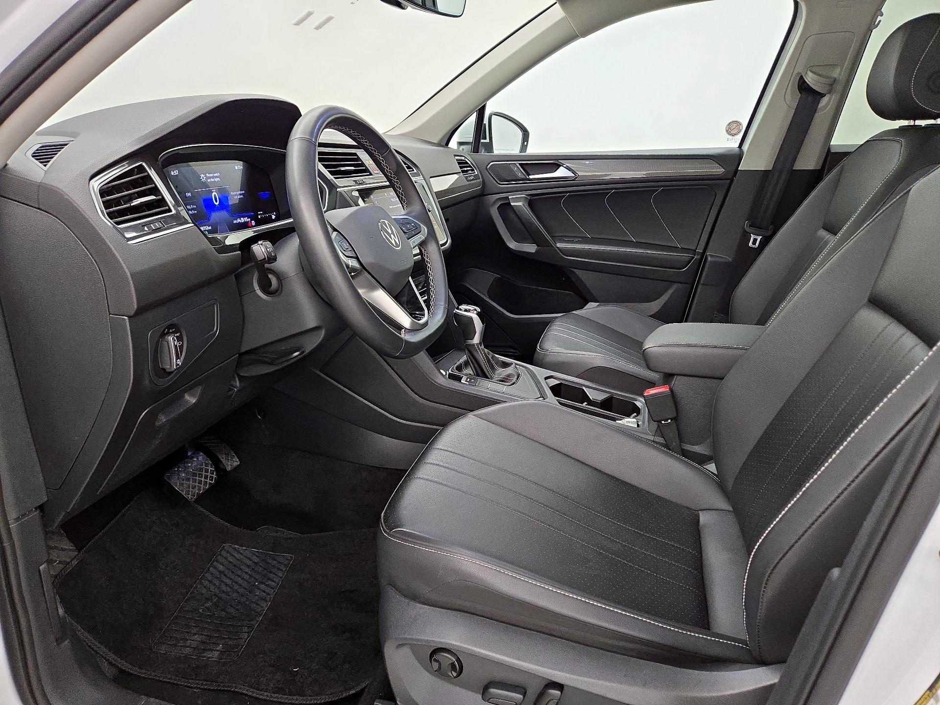 Thumbnail: 2024 Volkswagen Tiguan - 11