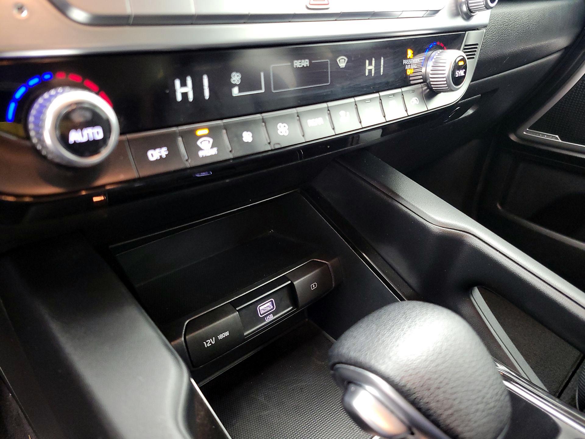 Thumbnail: 2022 Kia Telluride - 17