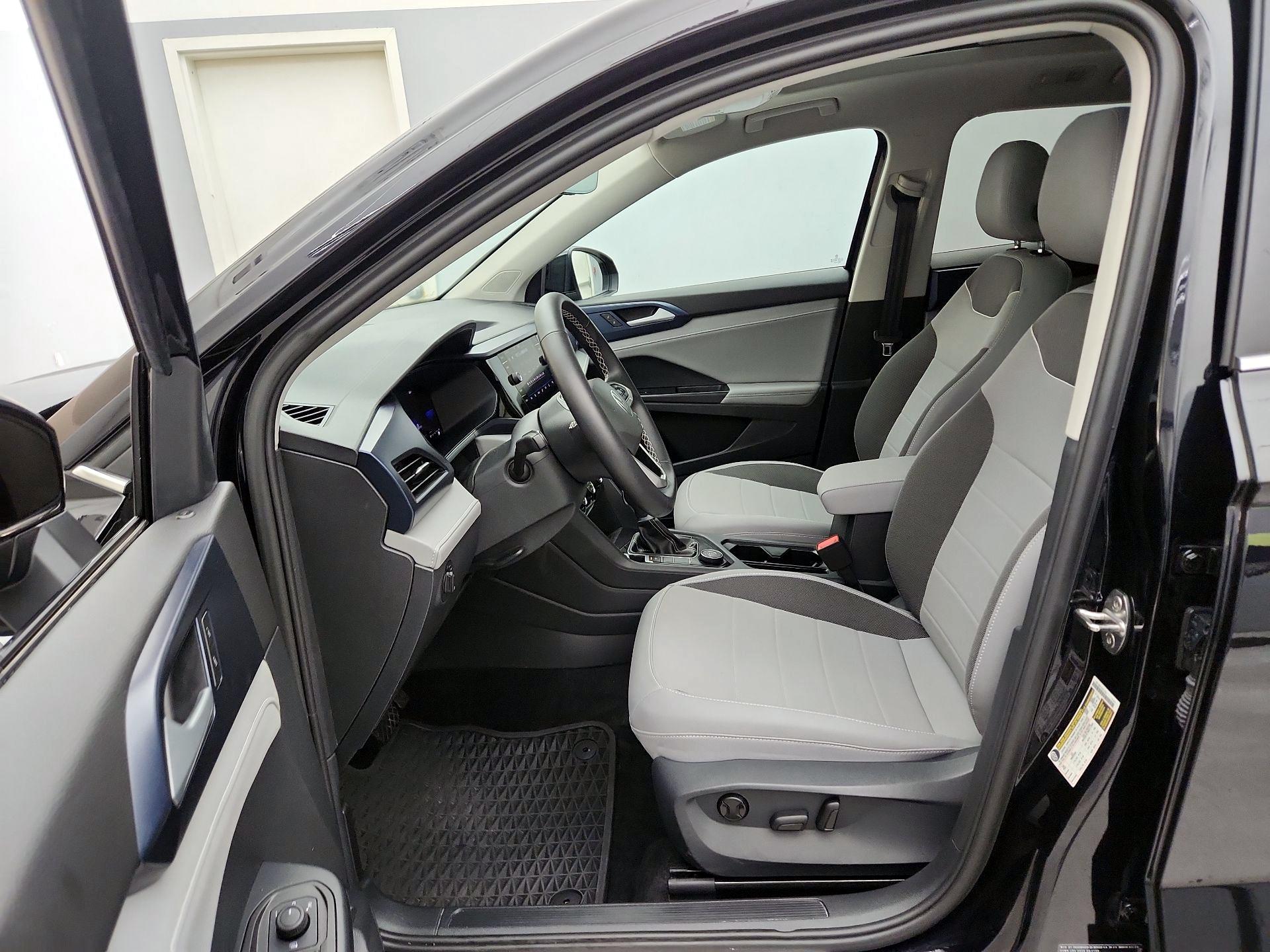 Thumbnail: 2024 Volkswagen Taos - 11