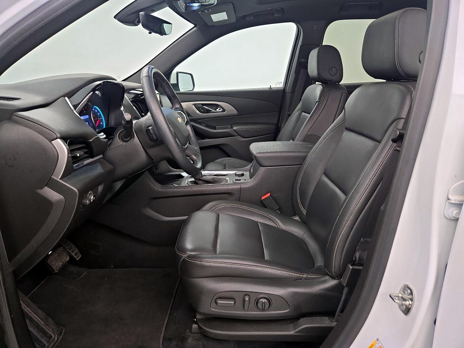 Thumbnail: 2023 Chevrolet Traverse - 11