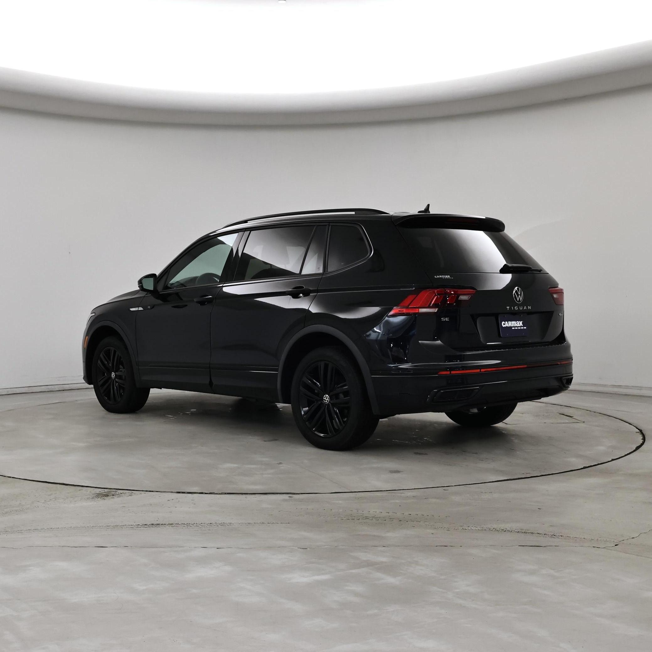 Thumbnail: 2022 Volkswagen Tiguan - 2