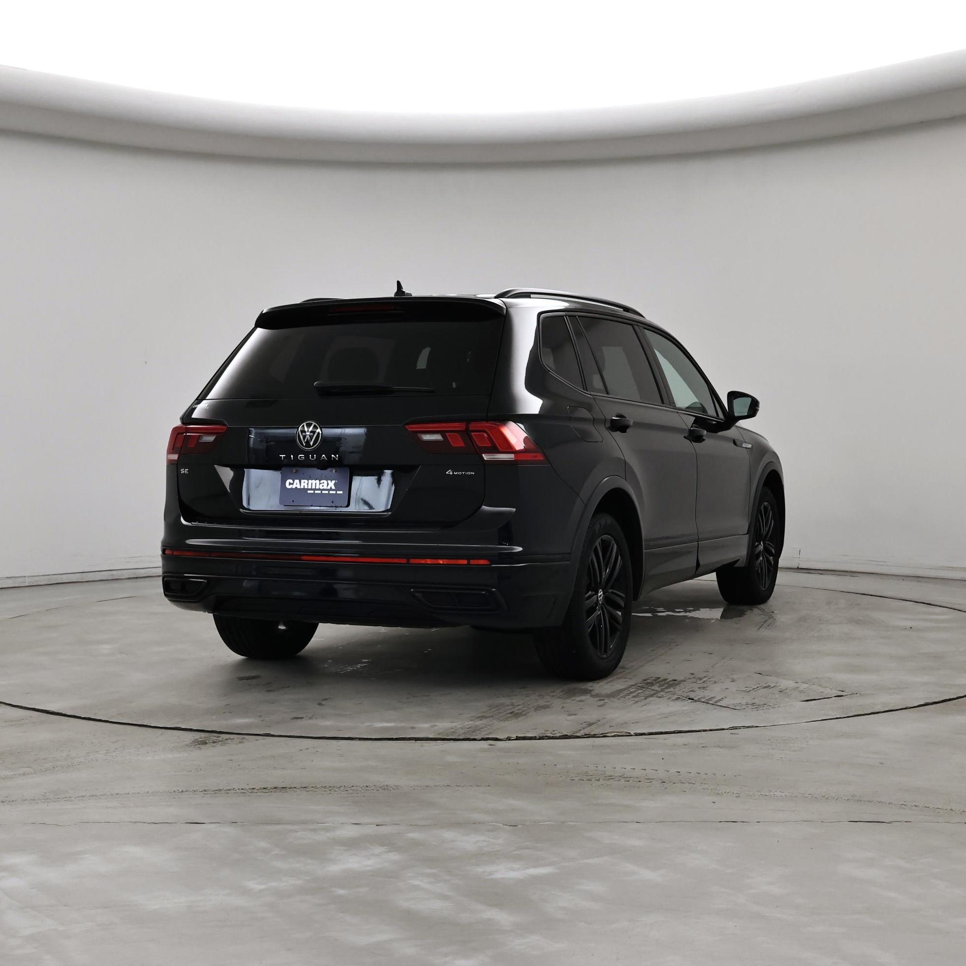 Thumbnail: 2022 Volkswagen Tiguan - 8