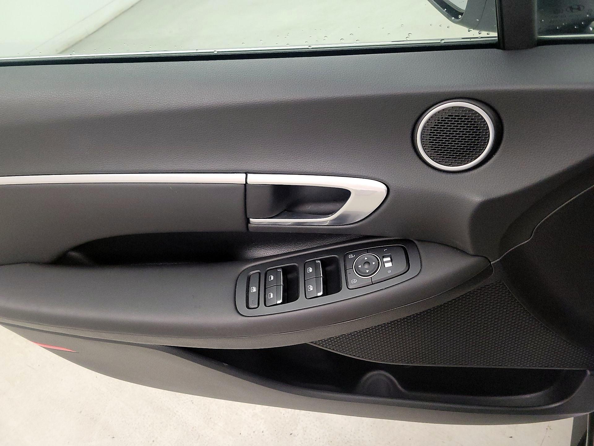 Thumbnail: 2023 Hyundai Sonata - 12