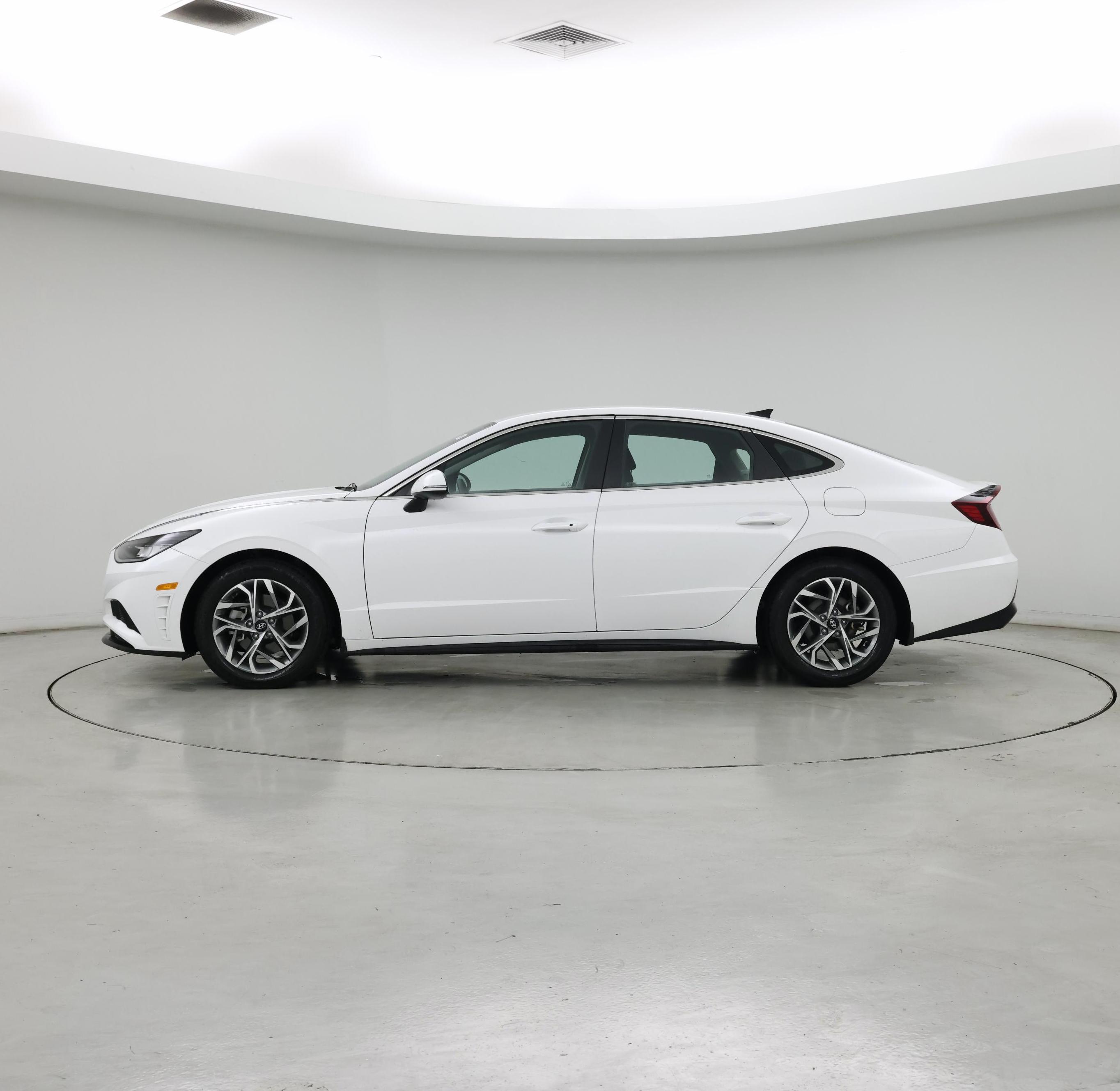 Thumbnail: 2023 Hyundai Sonata - 3