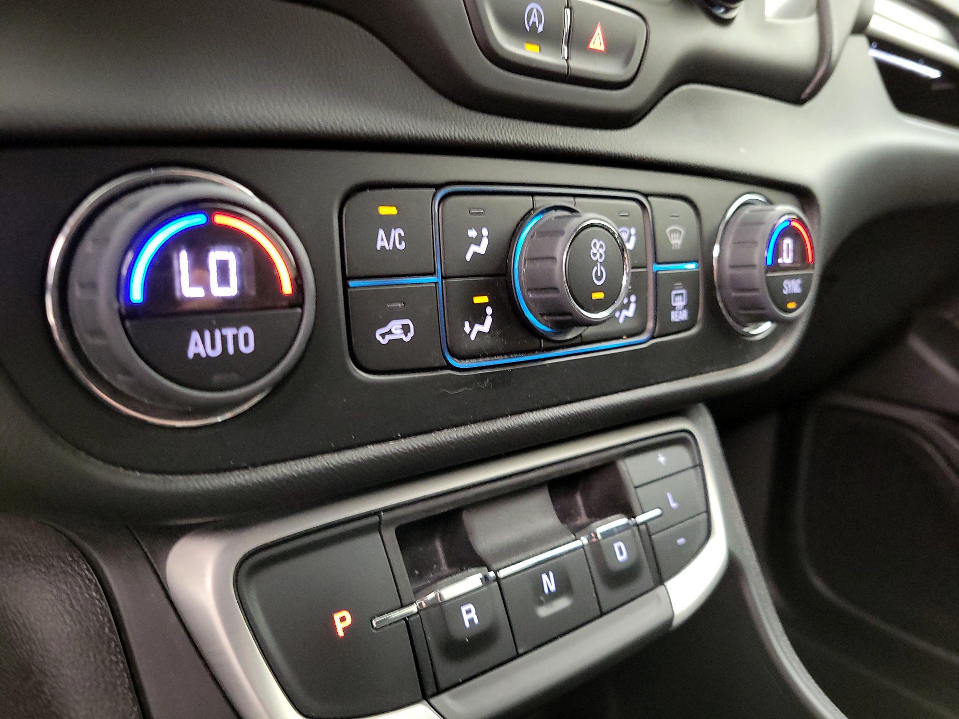 Thumbnail: 2023 GMC Terrain - 17