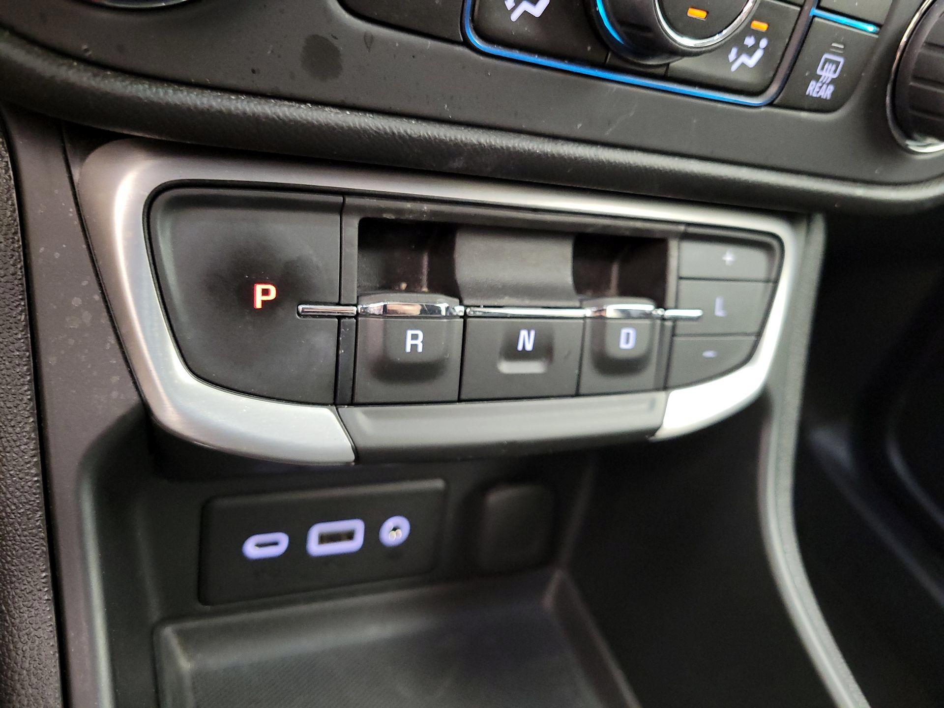 Thumbnail: 2022 GMC Terrain - 17