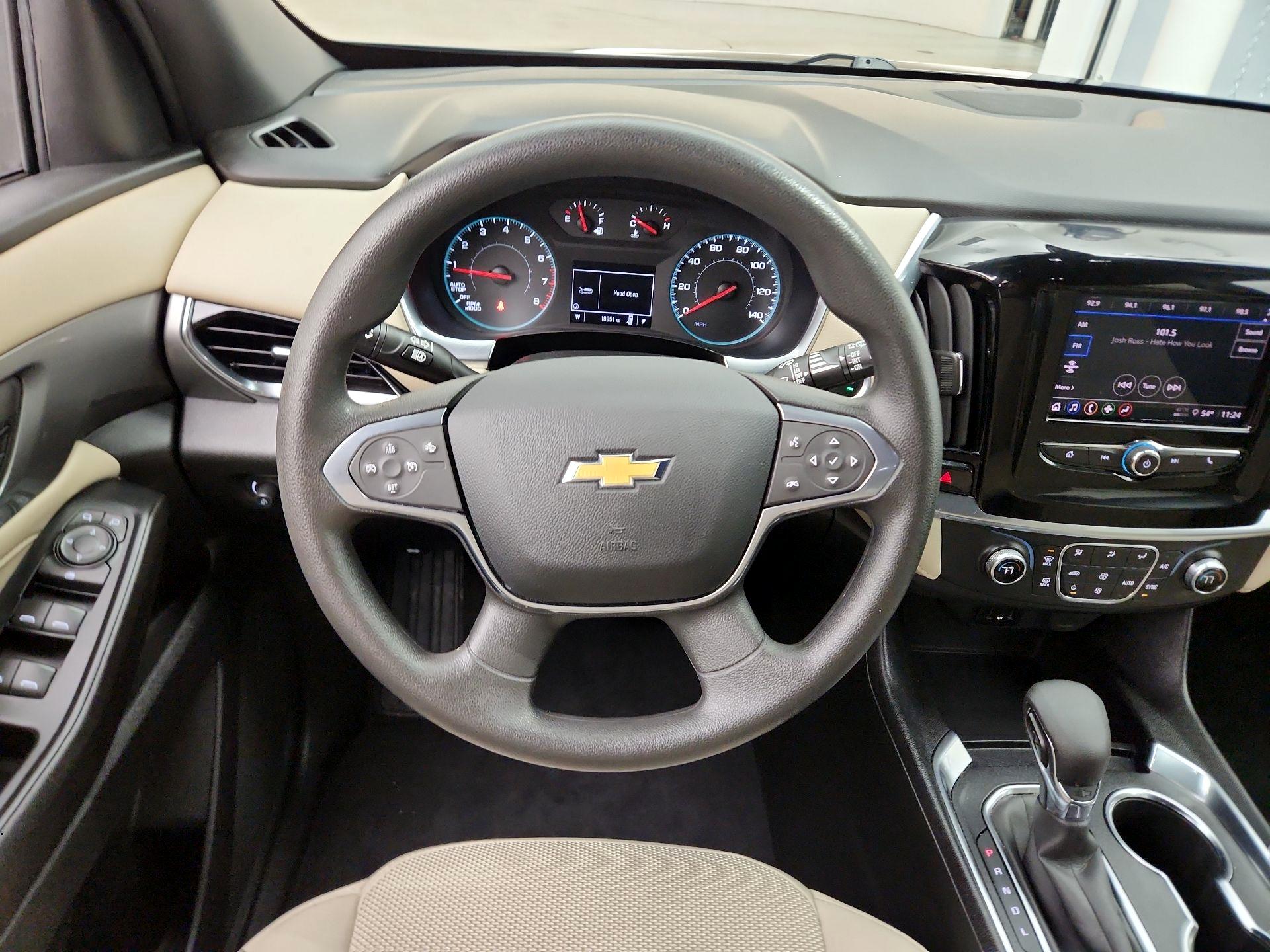 Thumbnail: 2023 Chevrolet Traverse - 10