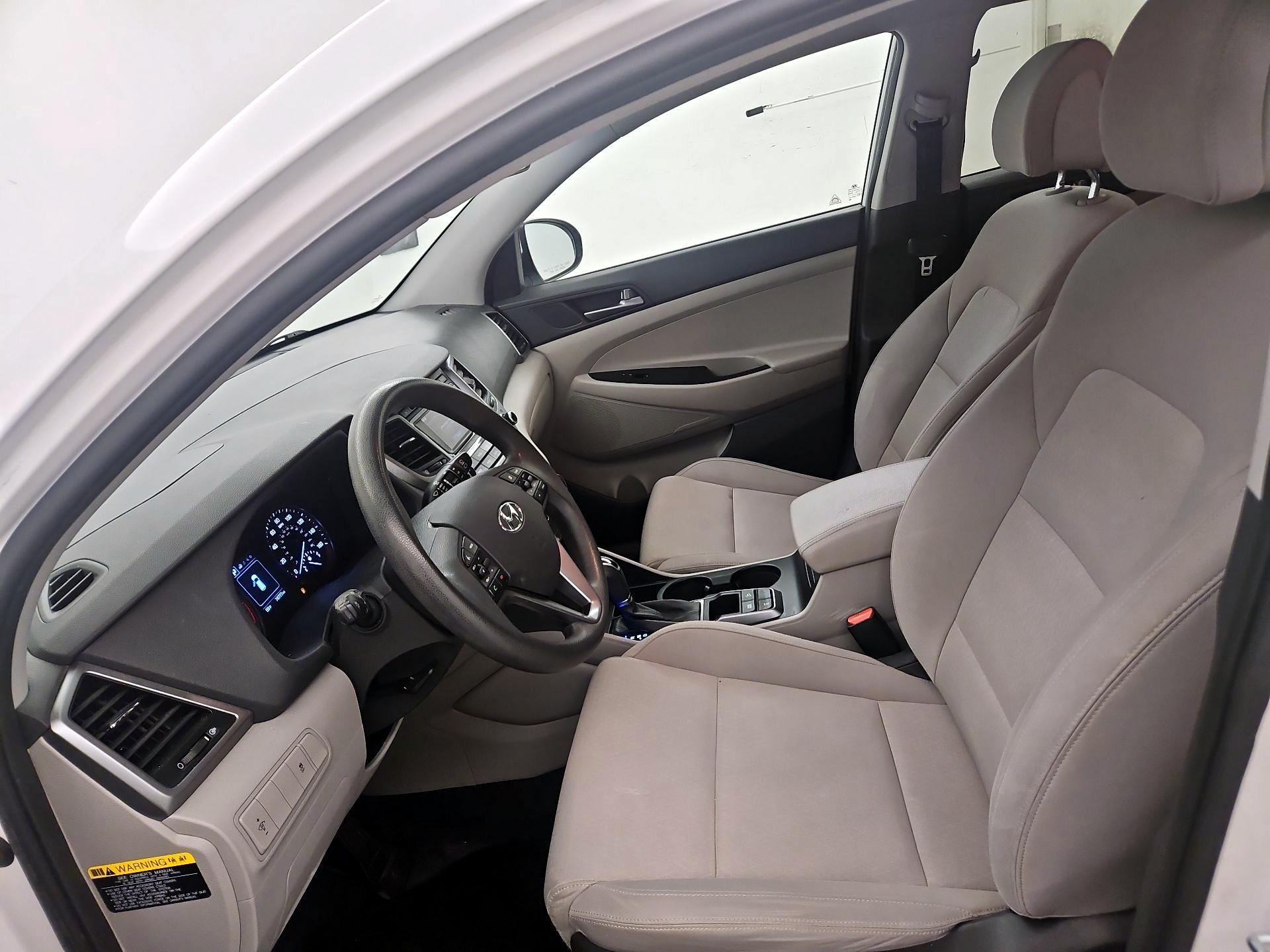 Thumbnail: 2016 Hyundai Tucson - 11