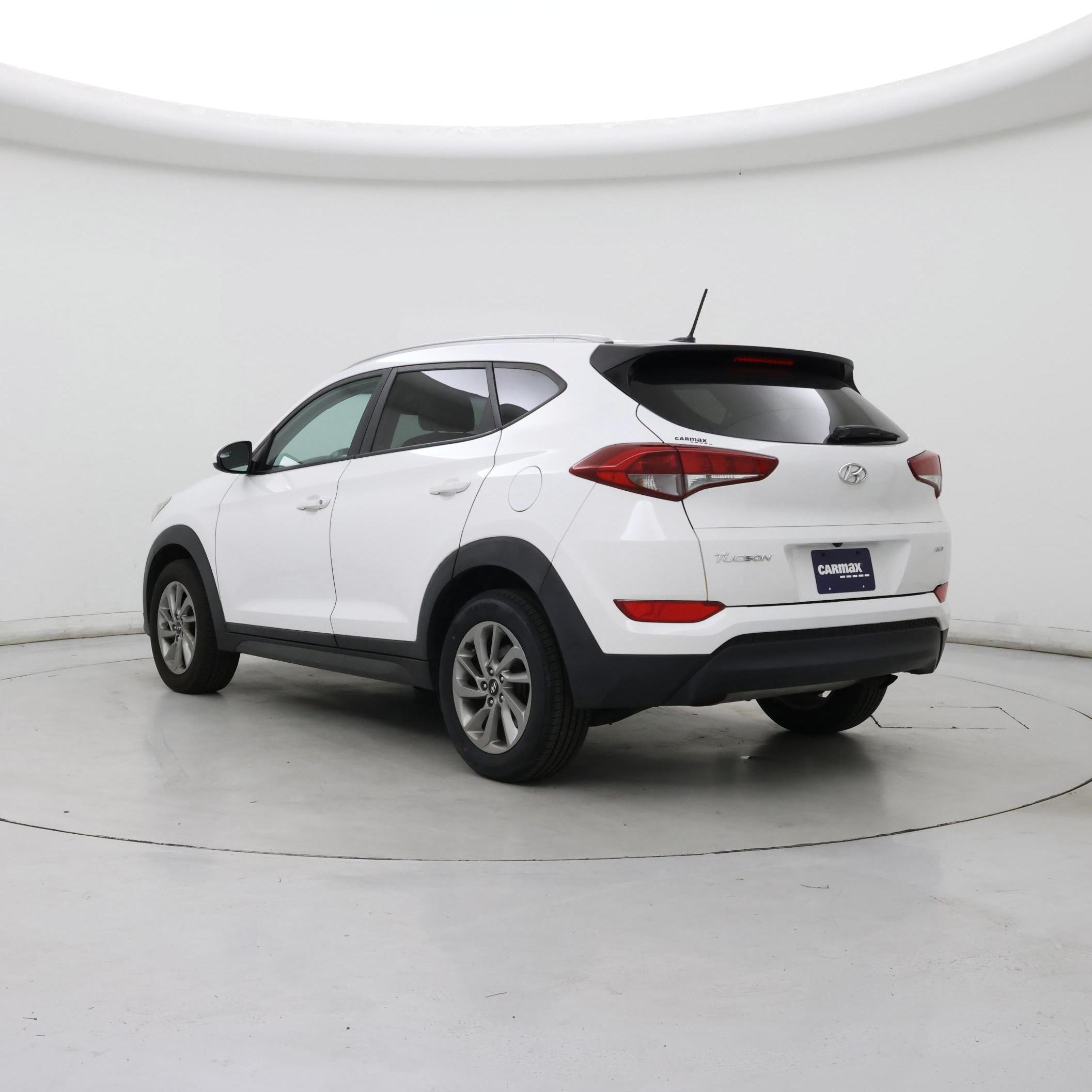 Thumbnail: 2016 Hyundai Tucson - 2