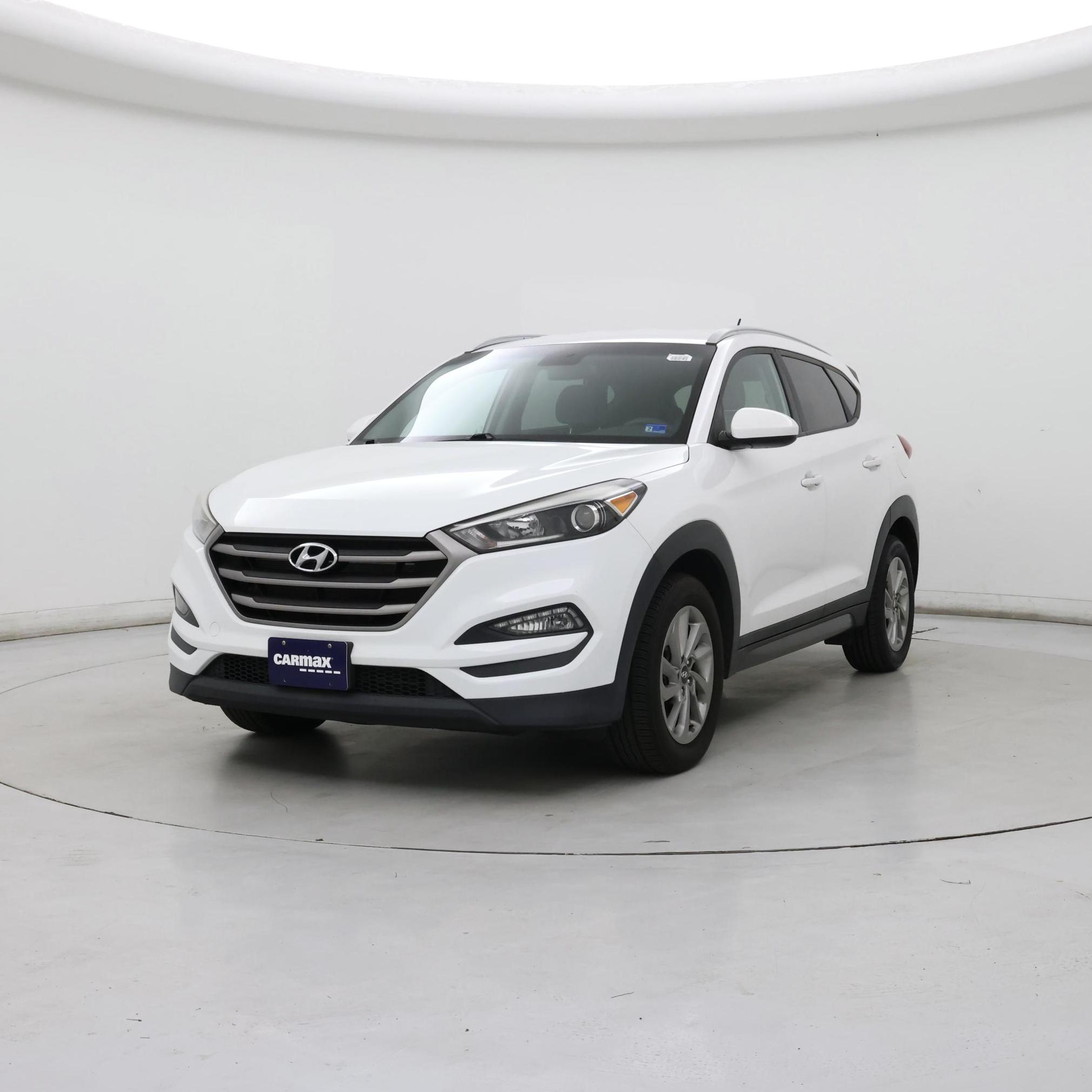 Thumbnail: 2016 Hyundai Tucson - 4