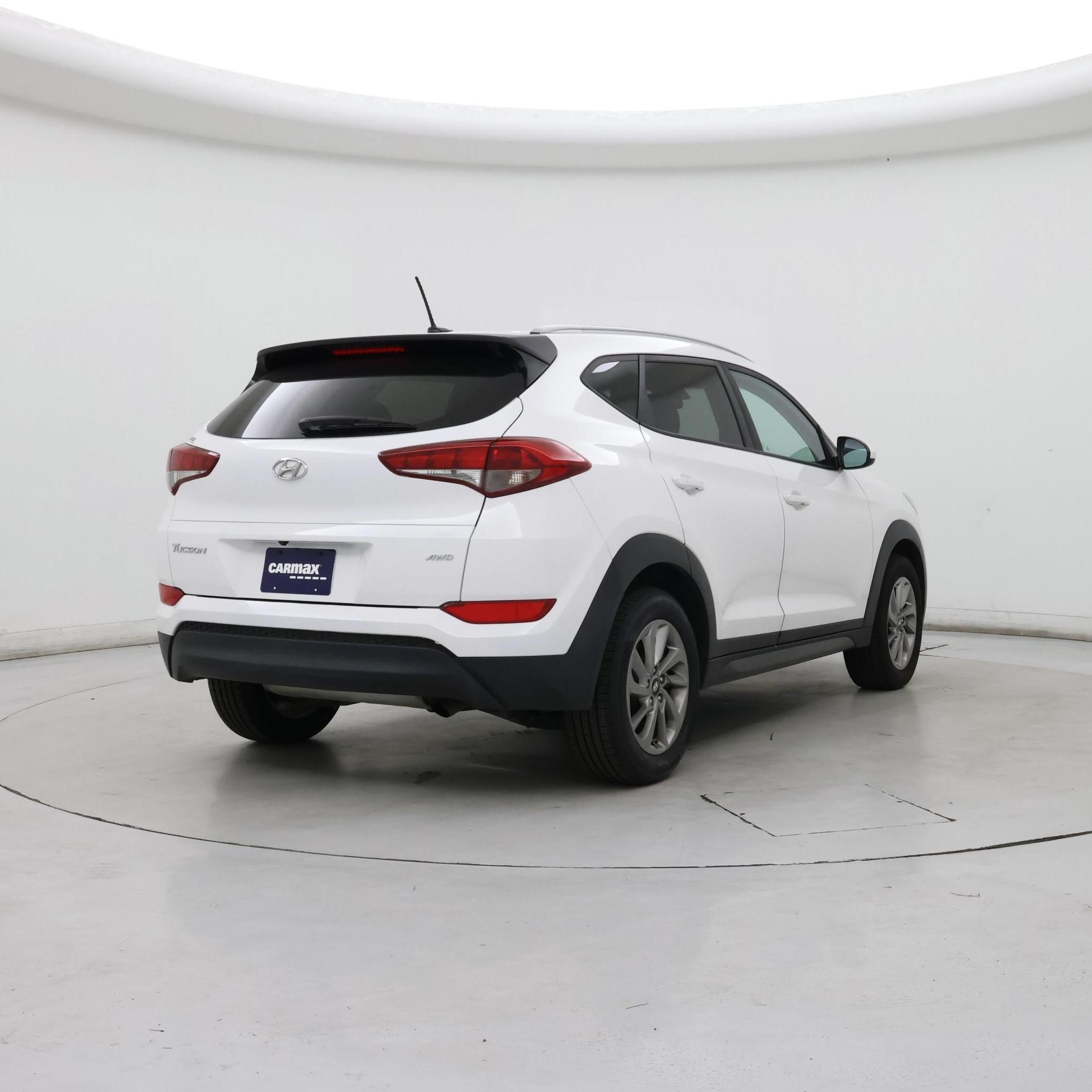 Thumbnail: 2016 Hyundai Tucson - 8