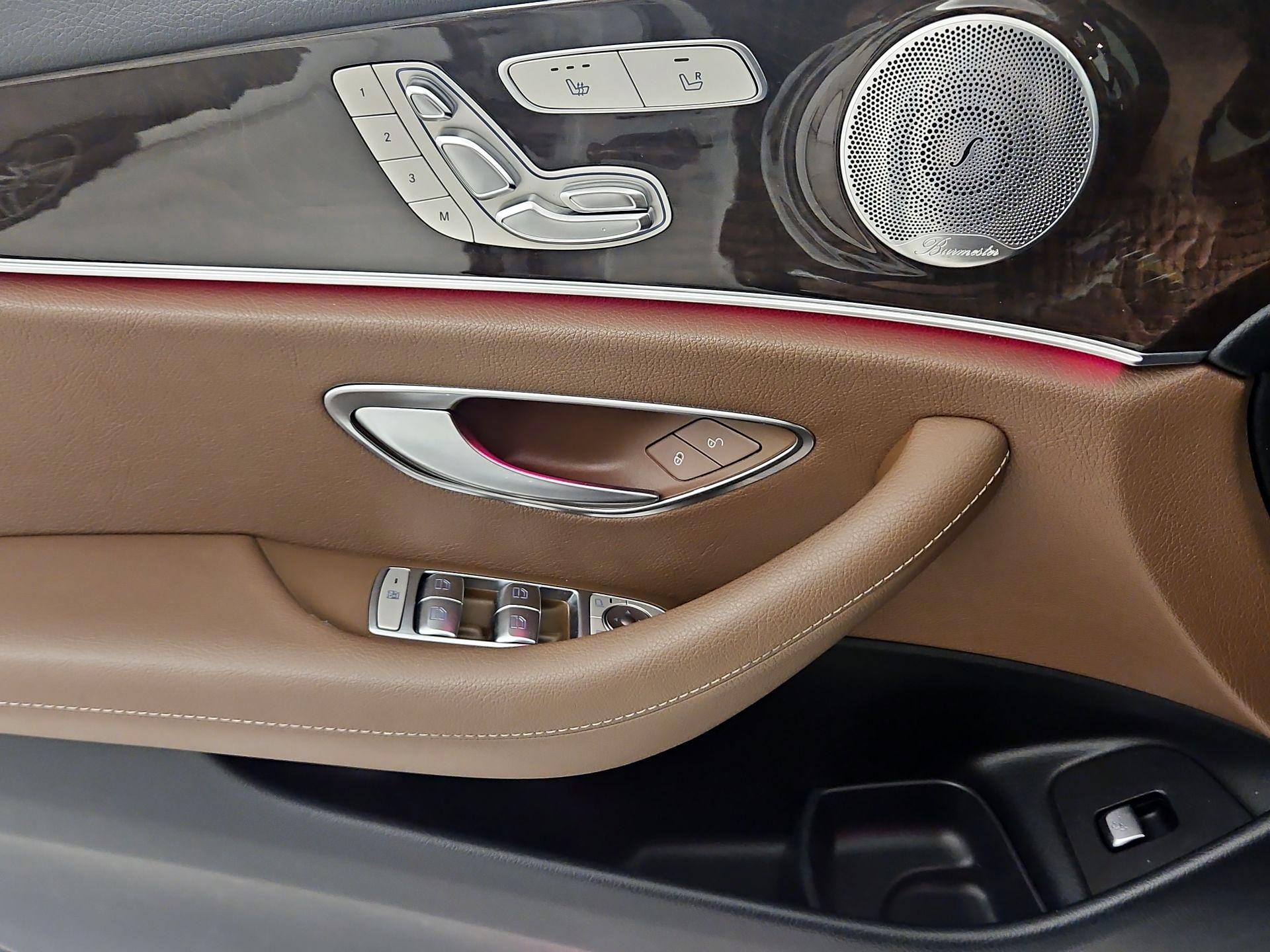 Thumbnail: 2019 Mercedes-Benz E-Class - 12