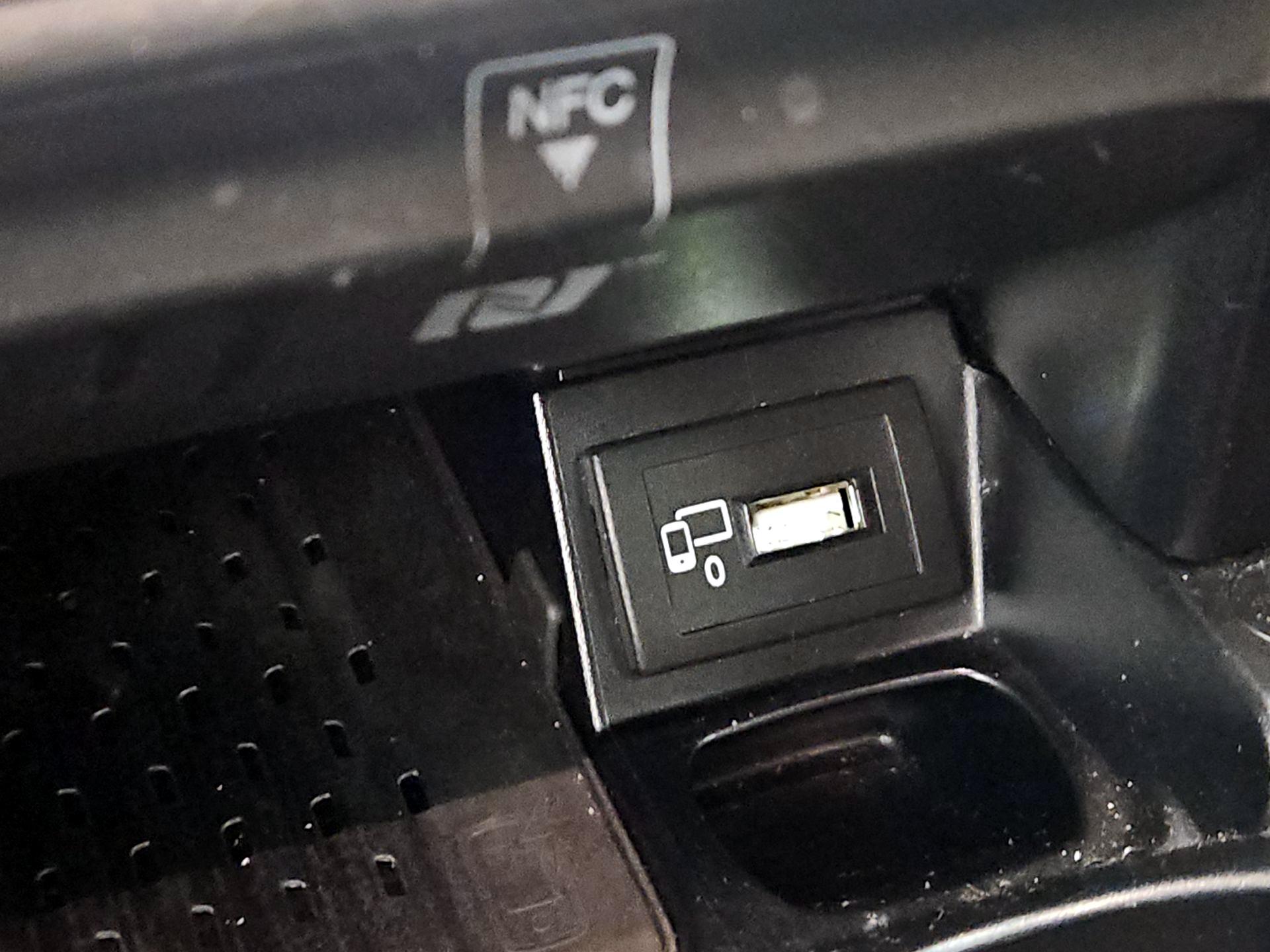 Thumbnail: 2019 Mercedes-Benz E-Class - 19