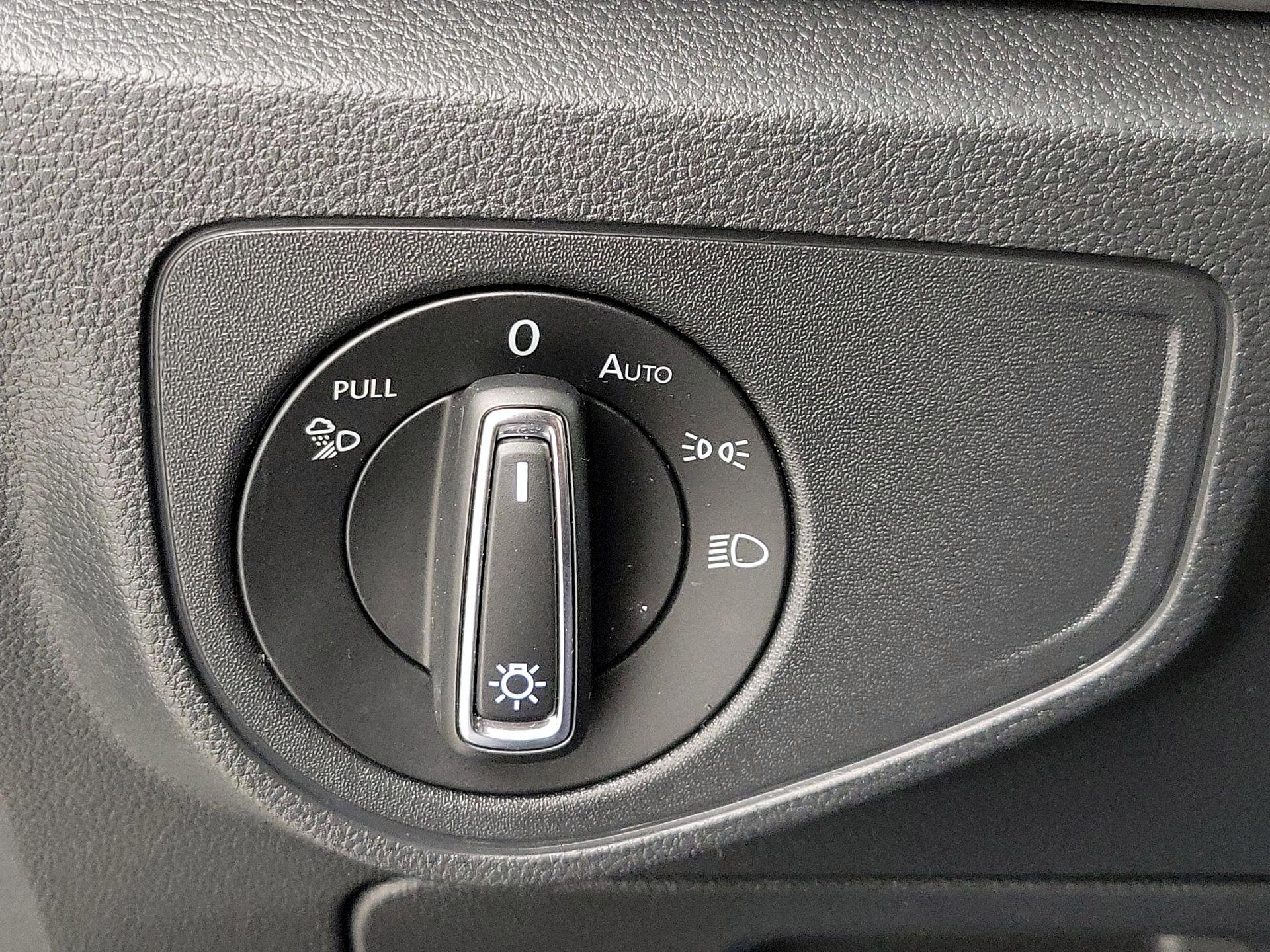 Thumbnail: 2022 Volkswagen Atlas - 13