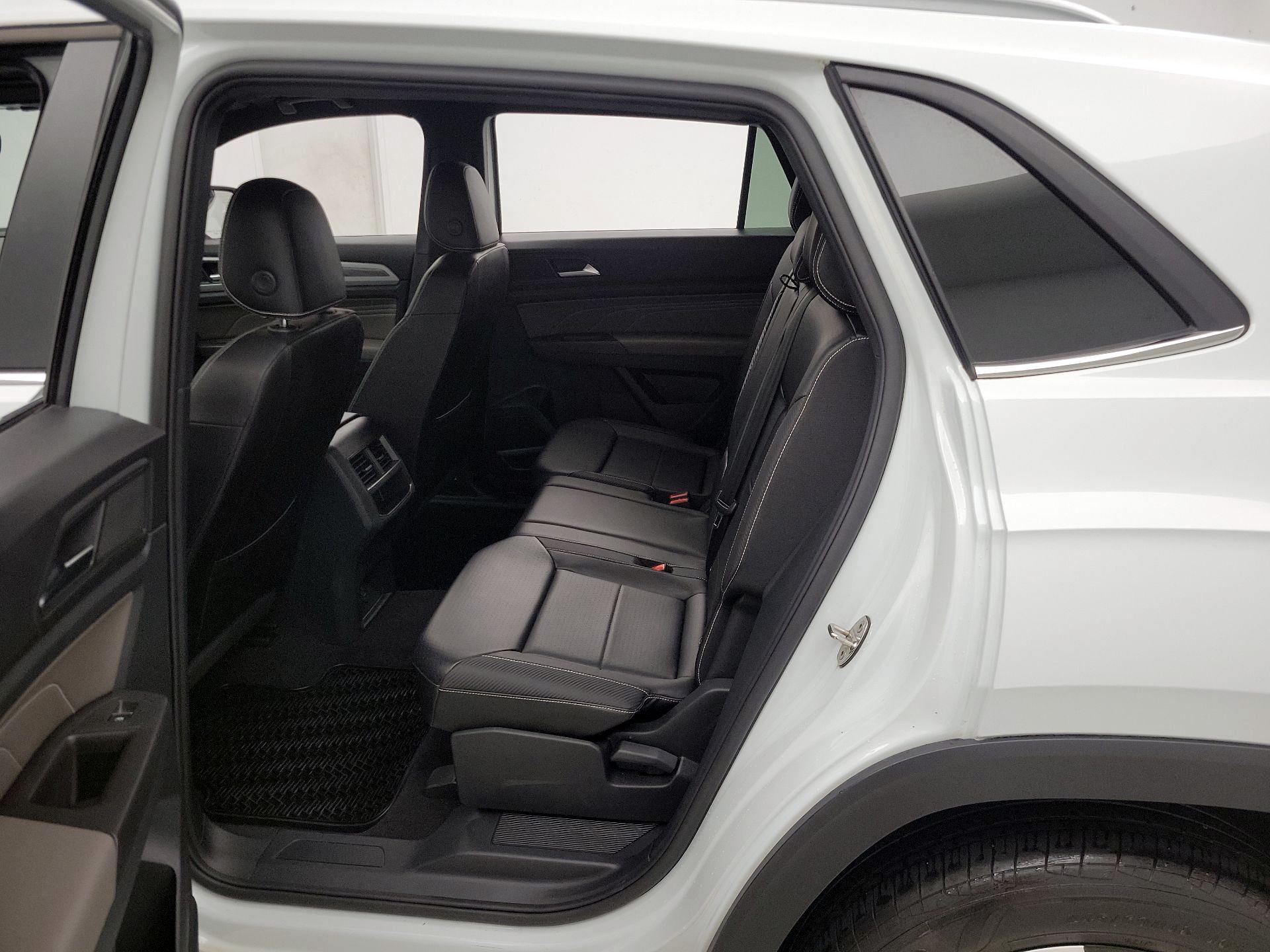 Thumbnail: 2022 Volkswagen Atlas - 19