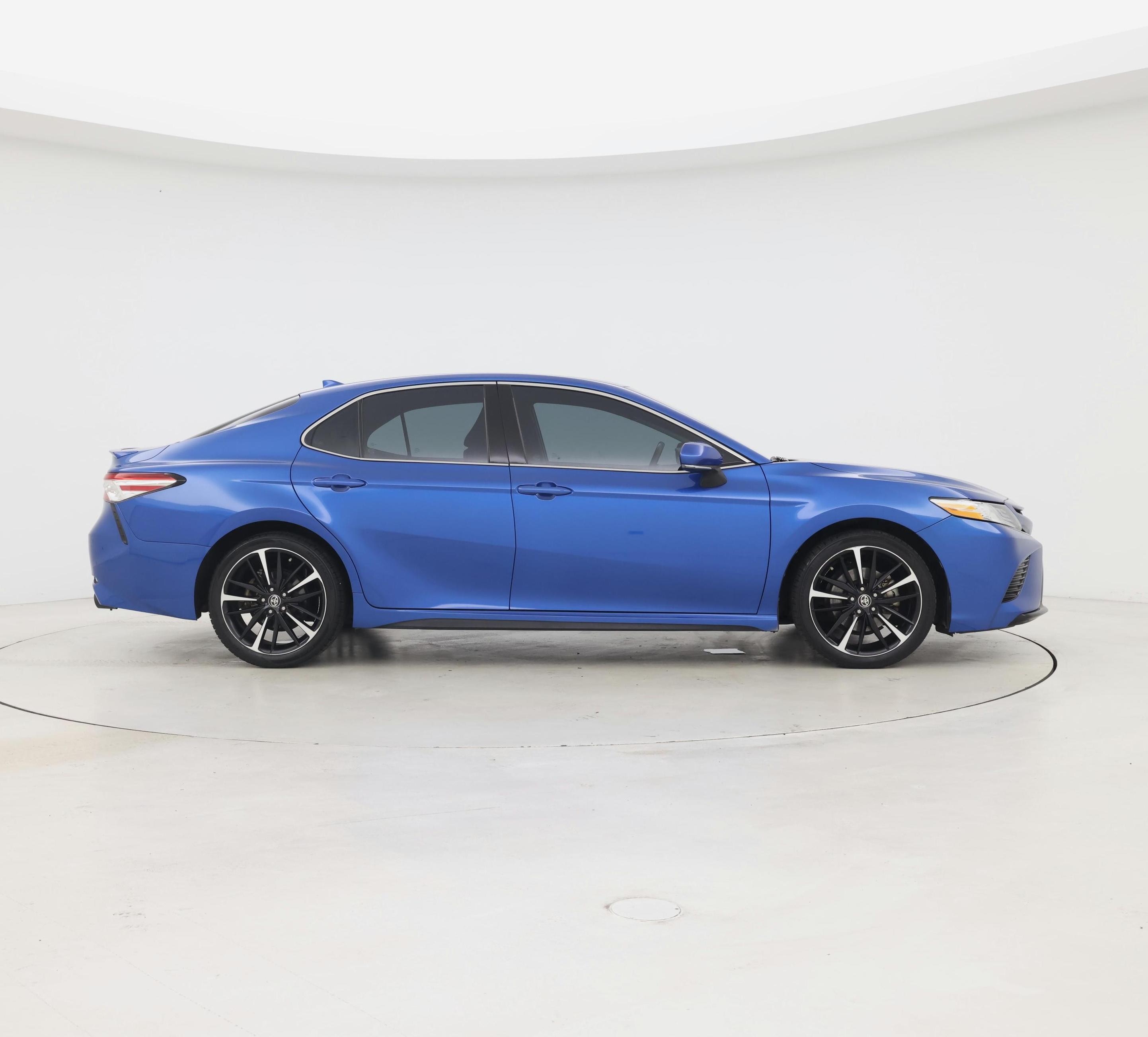 Thumbnail: 2020 Toyota Camry - 7