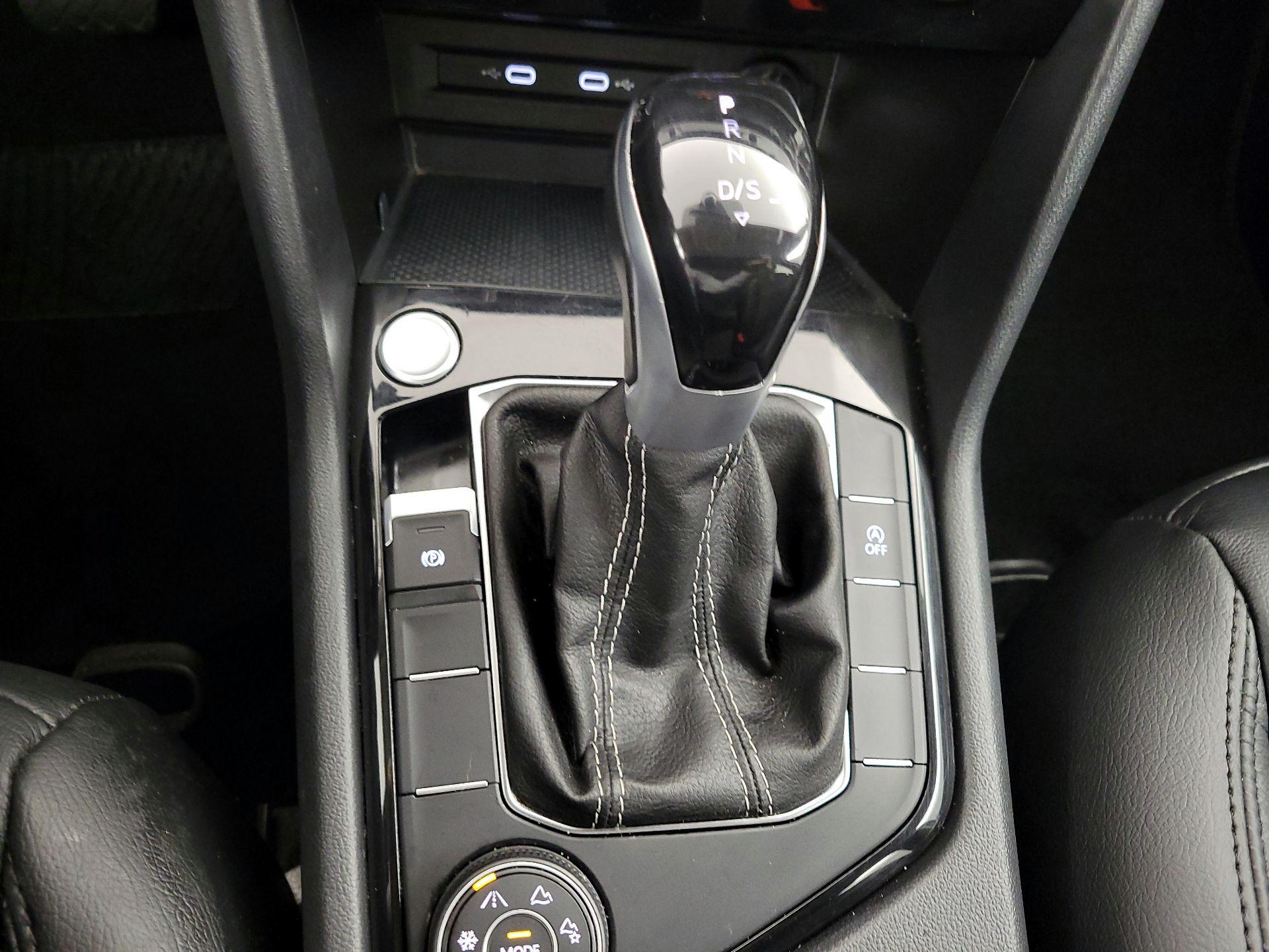 Thumbnail: 2023 Volkswagen Taos - 18