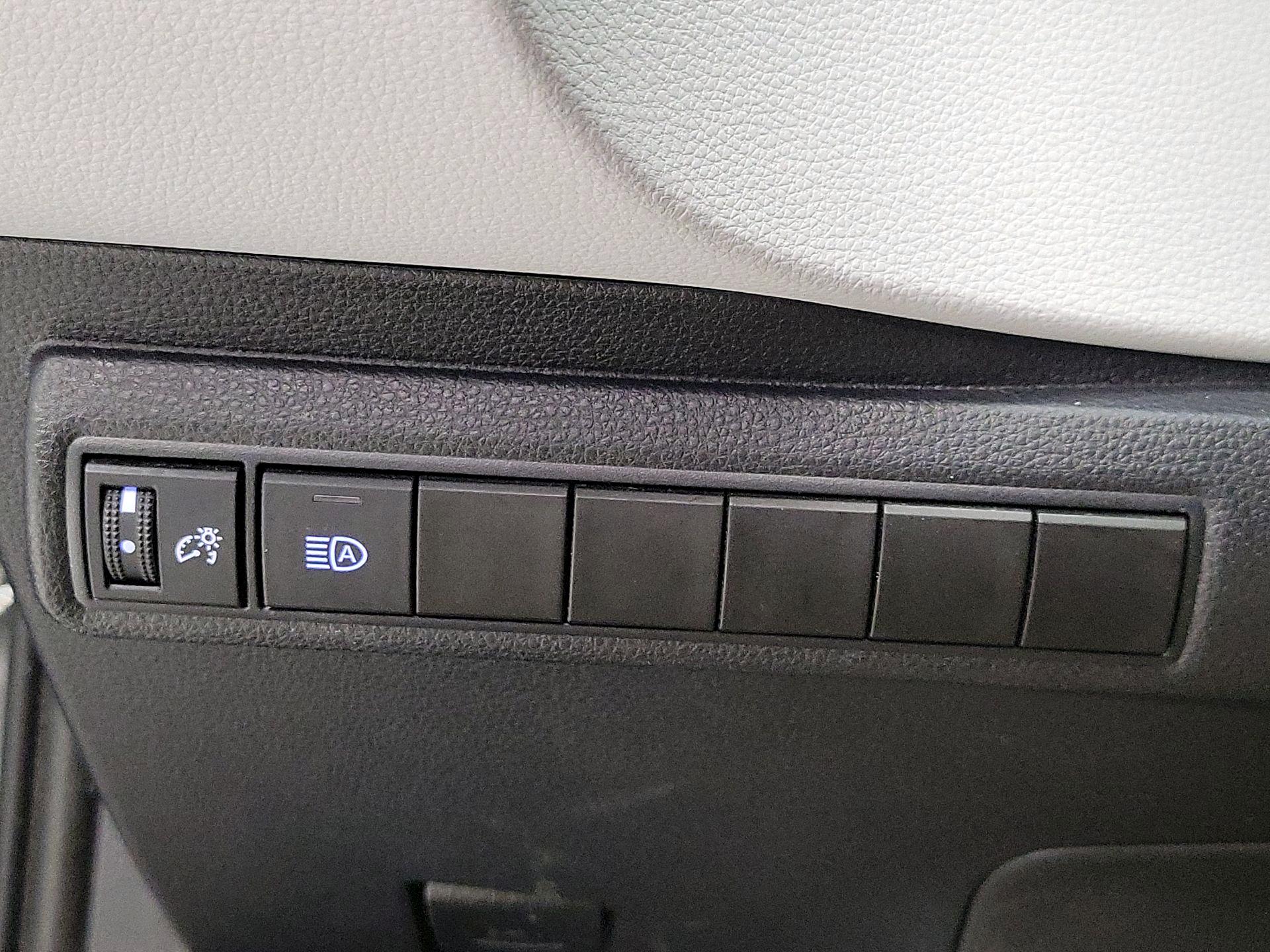 Thumbnail: 2022 Toyota Corolla - 13