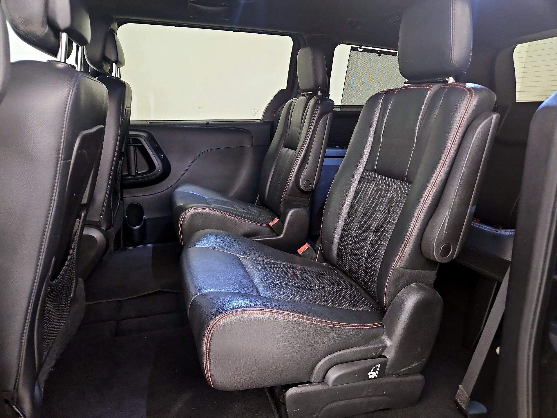 Thumbnail: 2015 Dodge Grand Caravan - 18