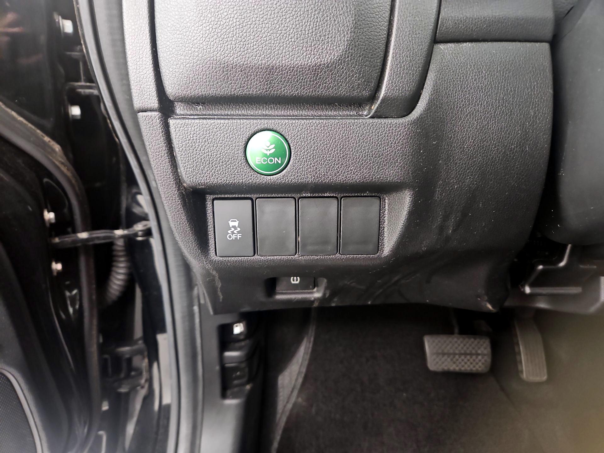 Thumbnail: 2016 Honda Fit - 13