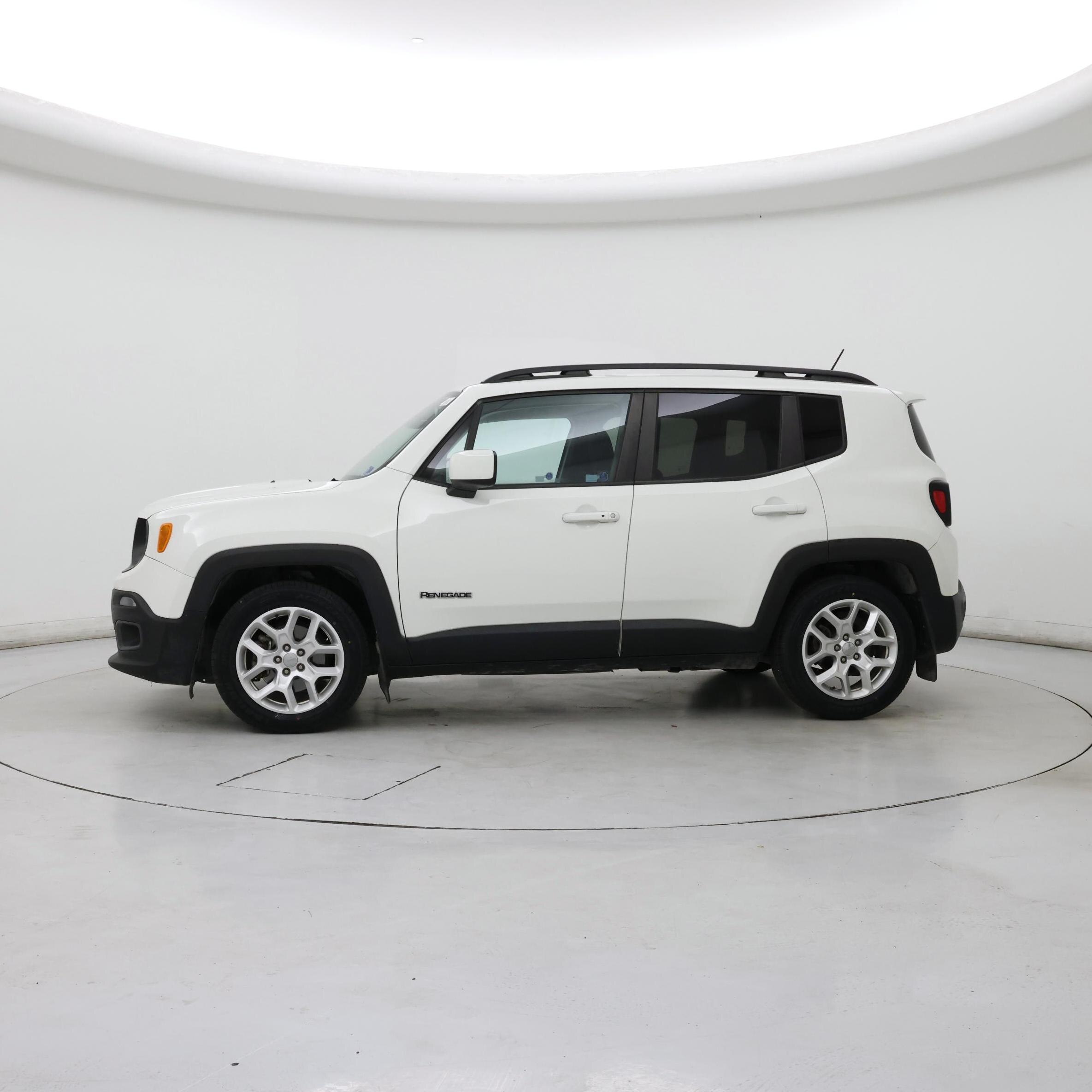 Thumbnail: 2017 Jeep Renegade - 3
