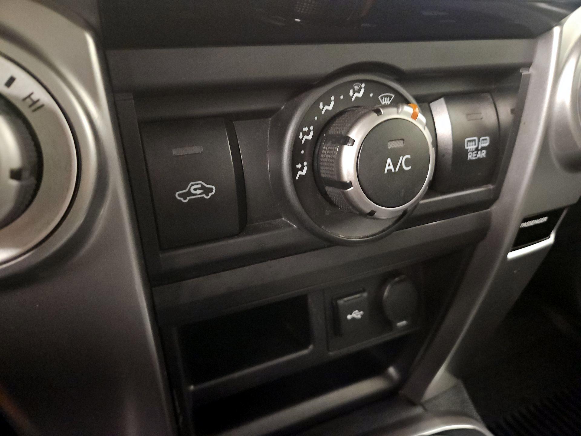 Thumbnail: 2020 Toyota 4Runner - 16