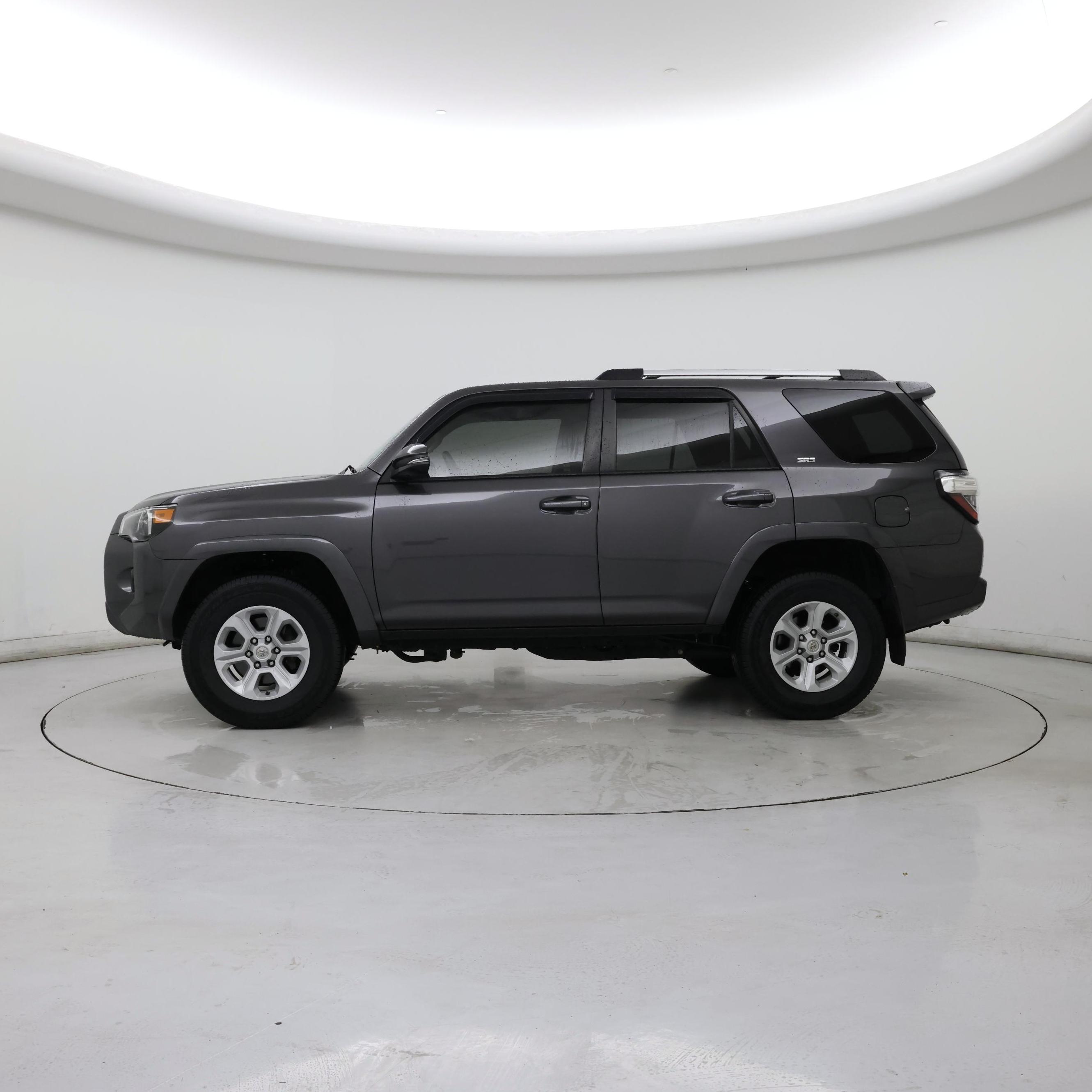 Thumbnail: 2020 Toyota 4Runner - 3