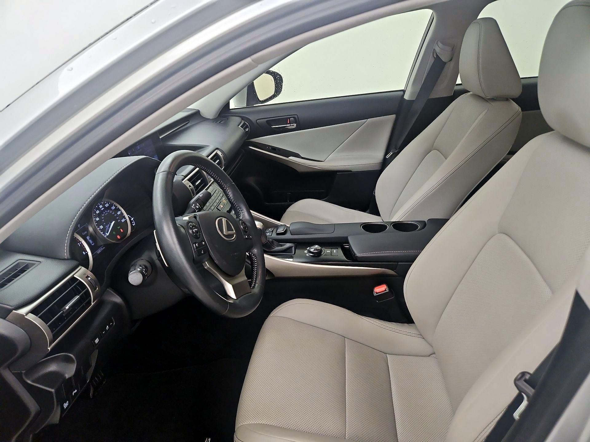 Thumbnail: 2014 Lexus IS - 11