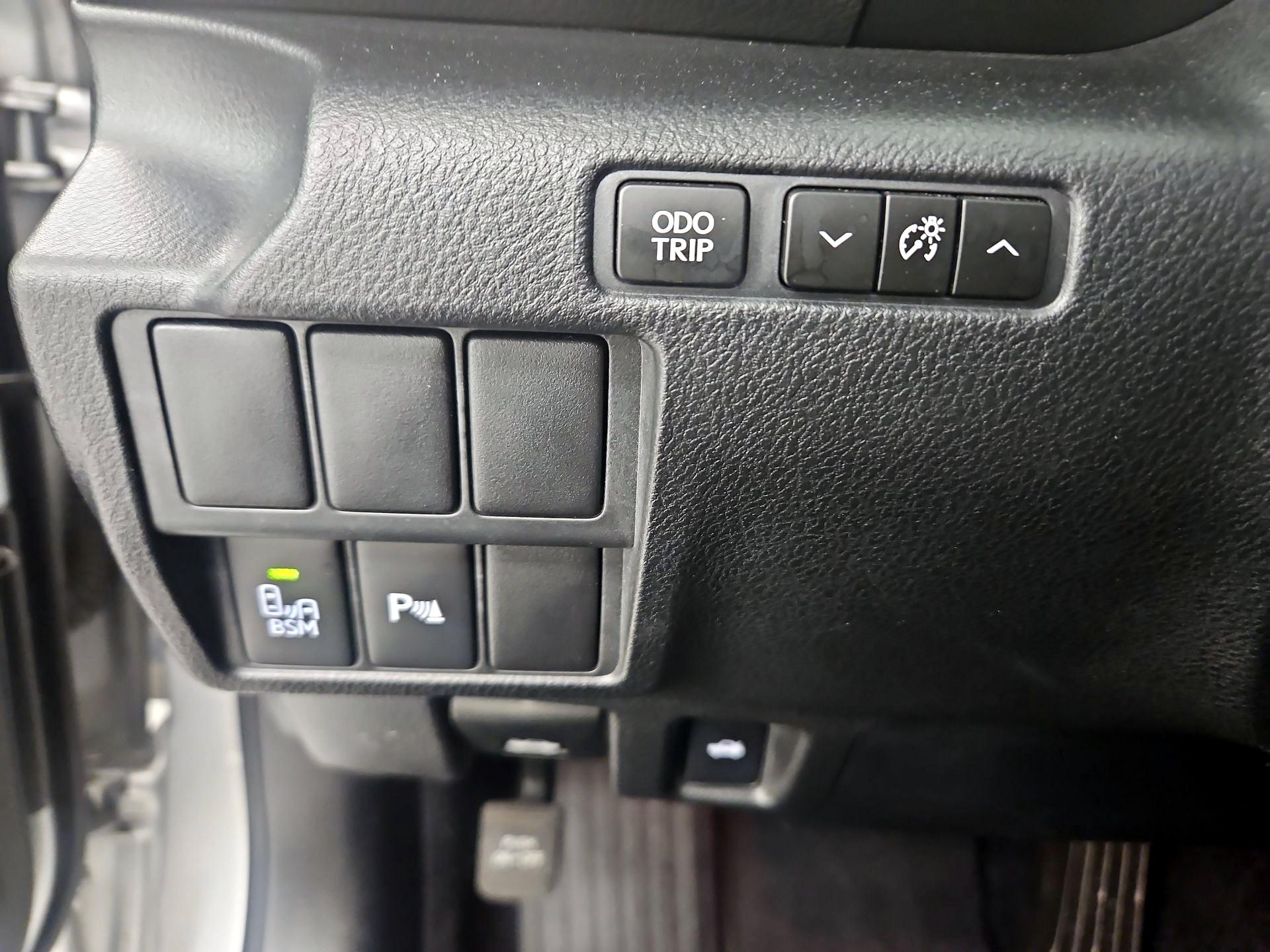 Thumbnail: 2014 Lexus IS - 13