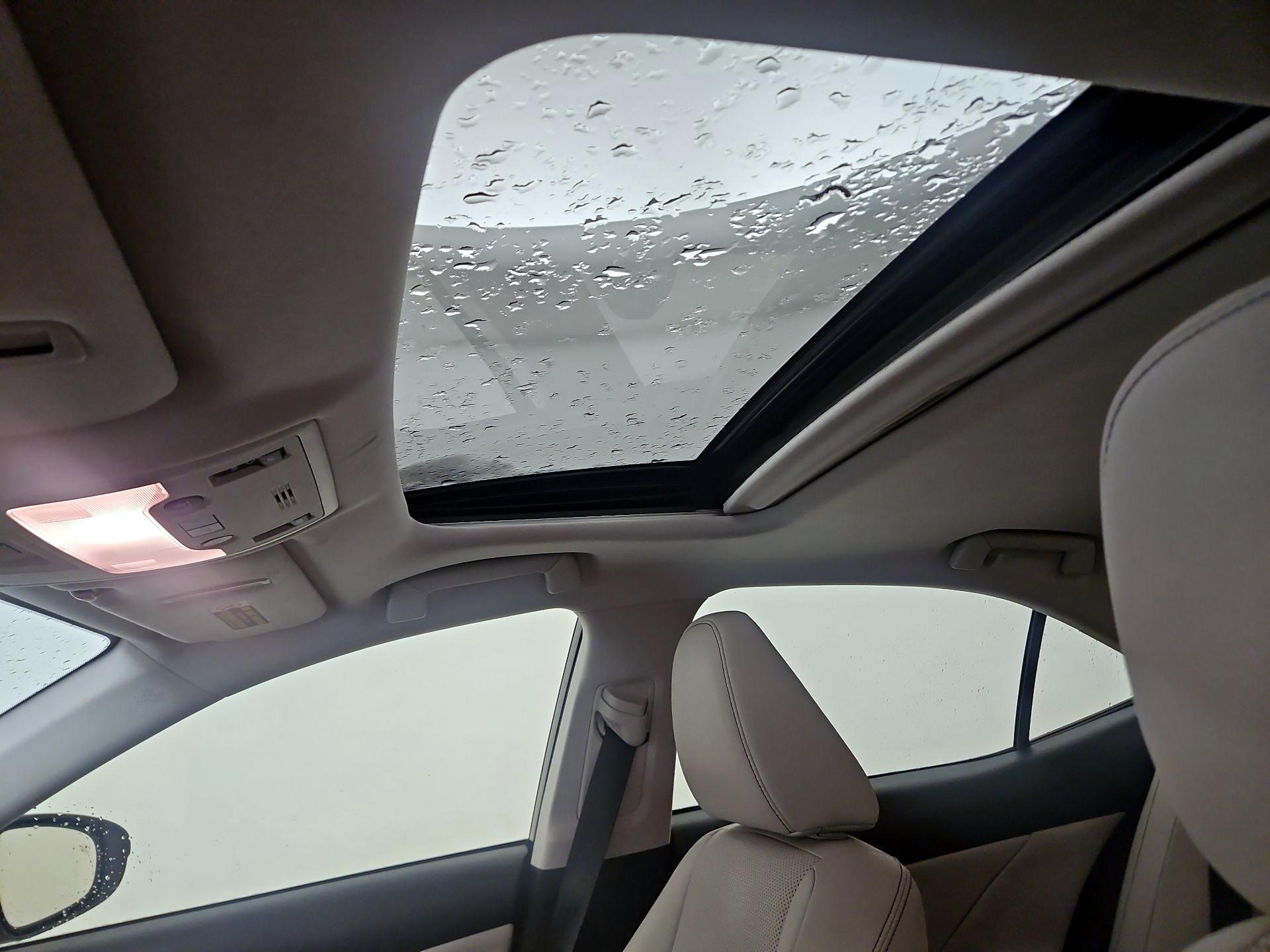 Thumbnail: 2014 Lexus IS - 20