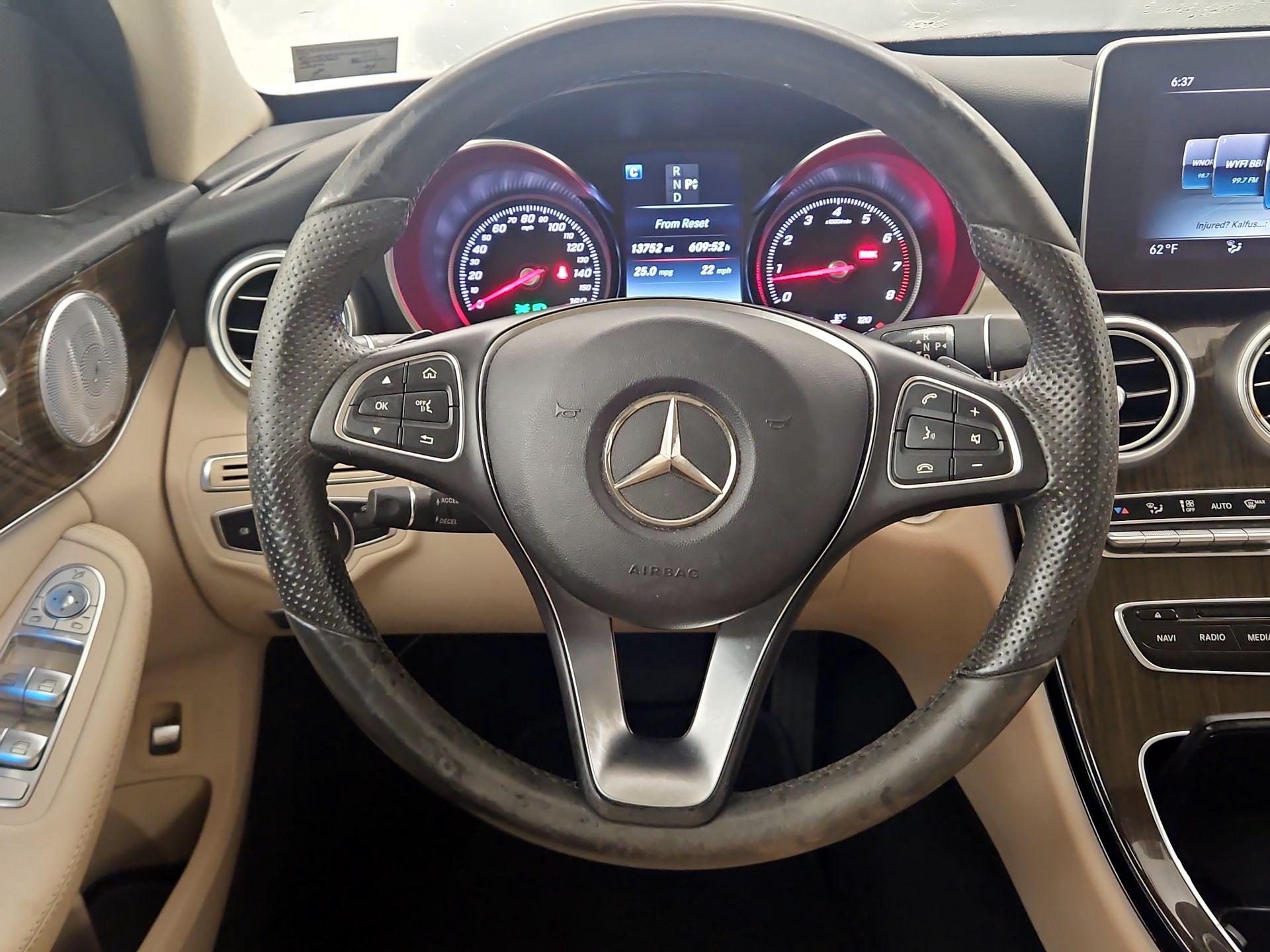 Thumbnail: 2017 Mercedes-Benz C-Class - 10