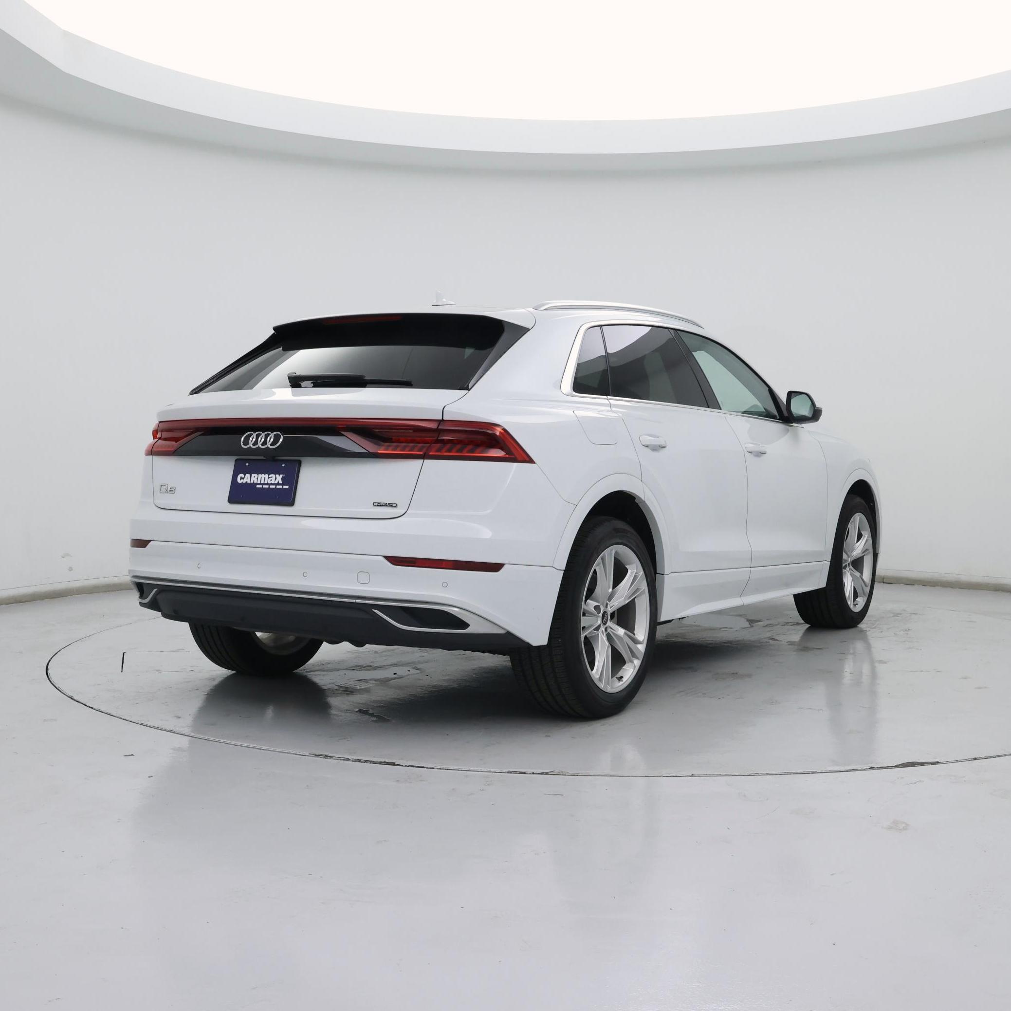 Thumbnail: 2023 Audi Q8 - 8