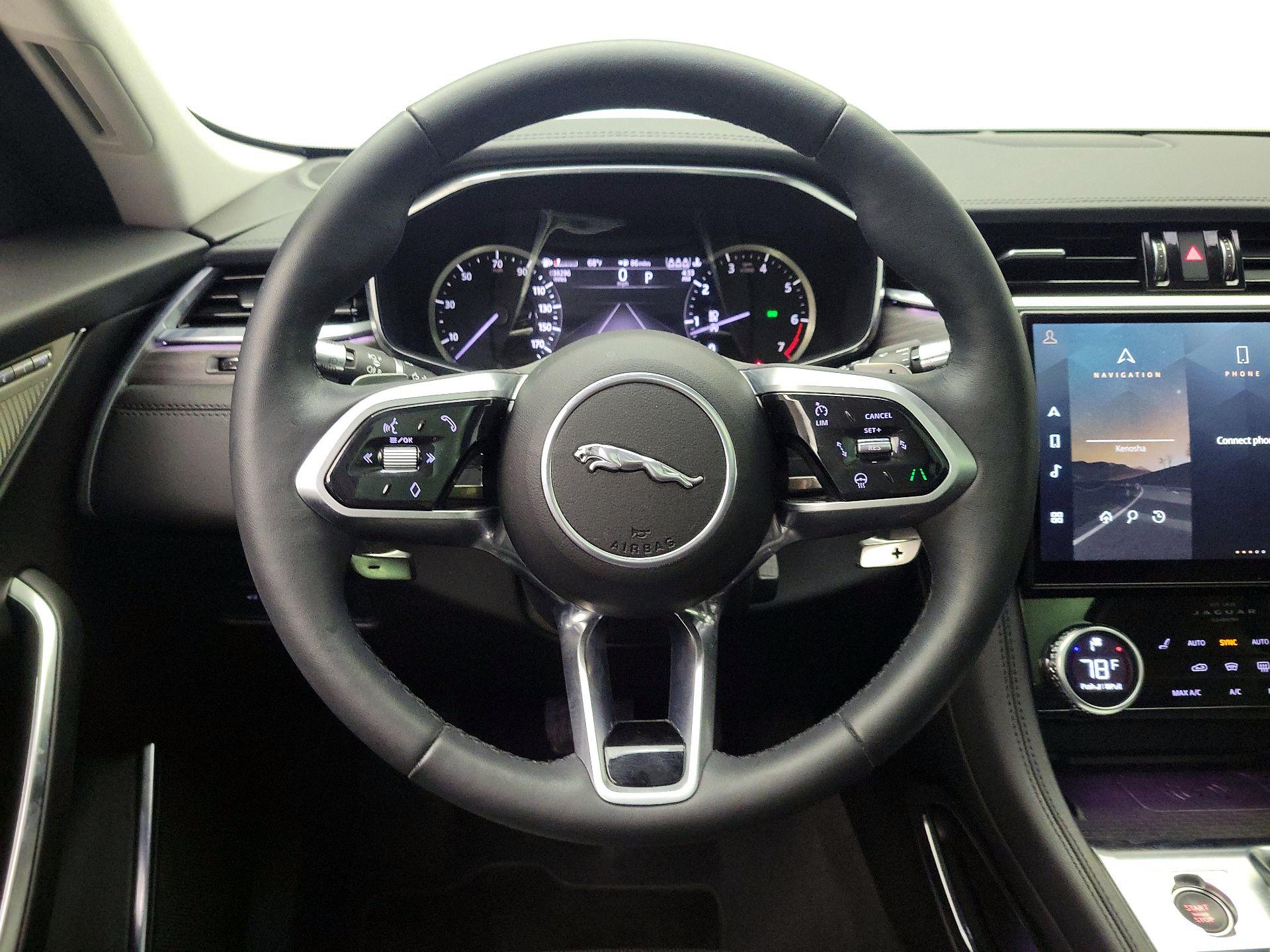 Thumbnail: 2023 Jaguar F-Pace - 10