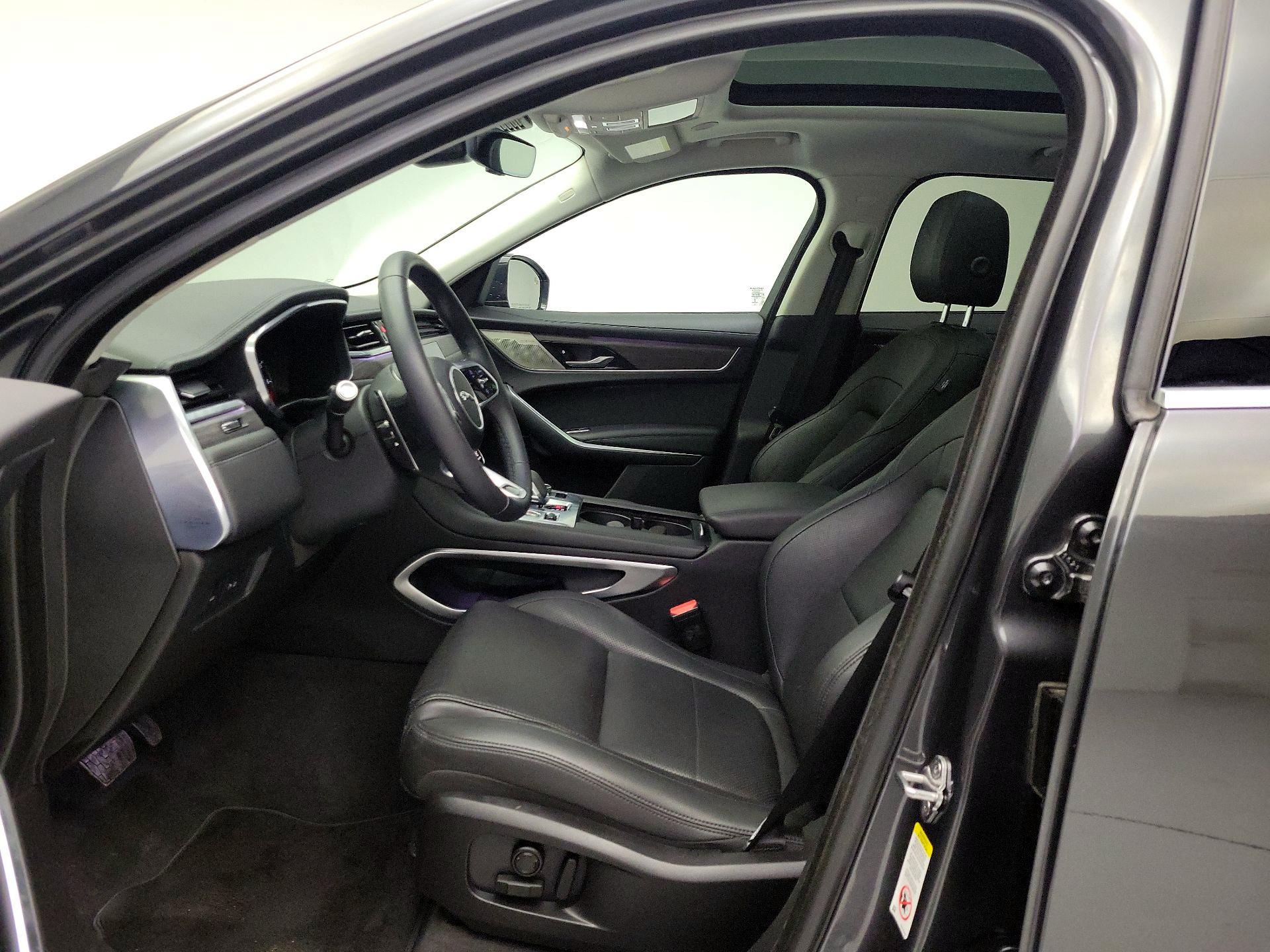 Thumbnail: 2023 Jaguar F-Pace - 11