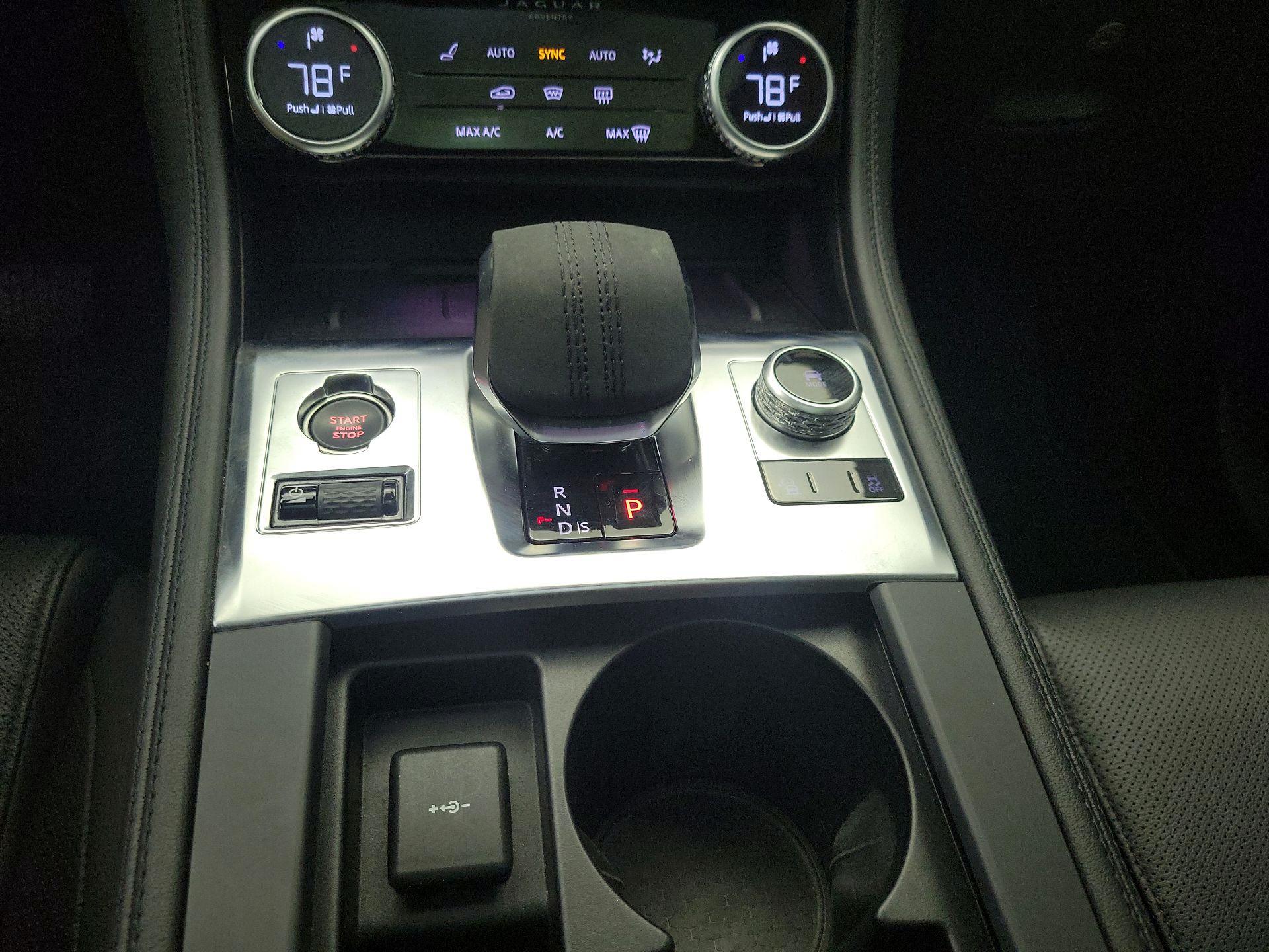 Thumbnail: 2023 Jaguar F-Pace - 18