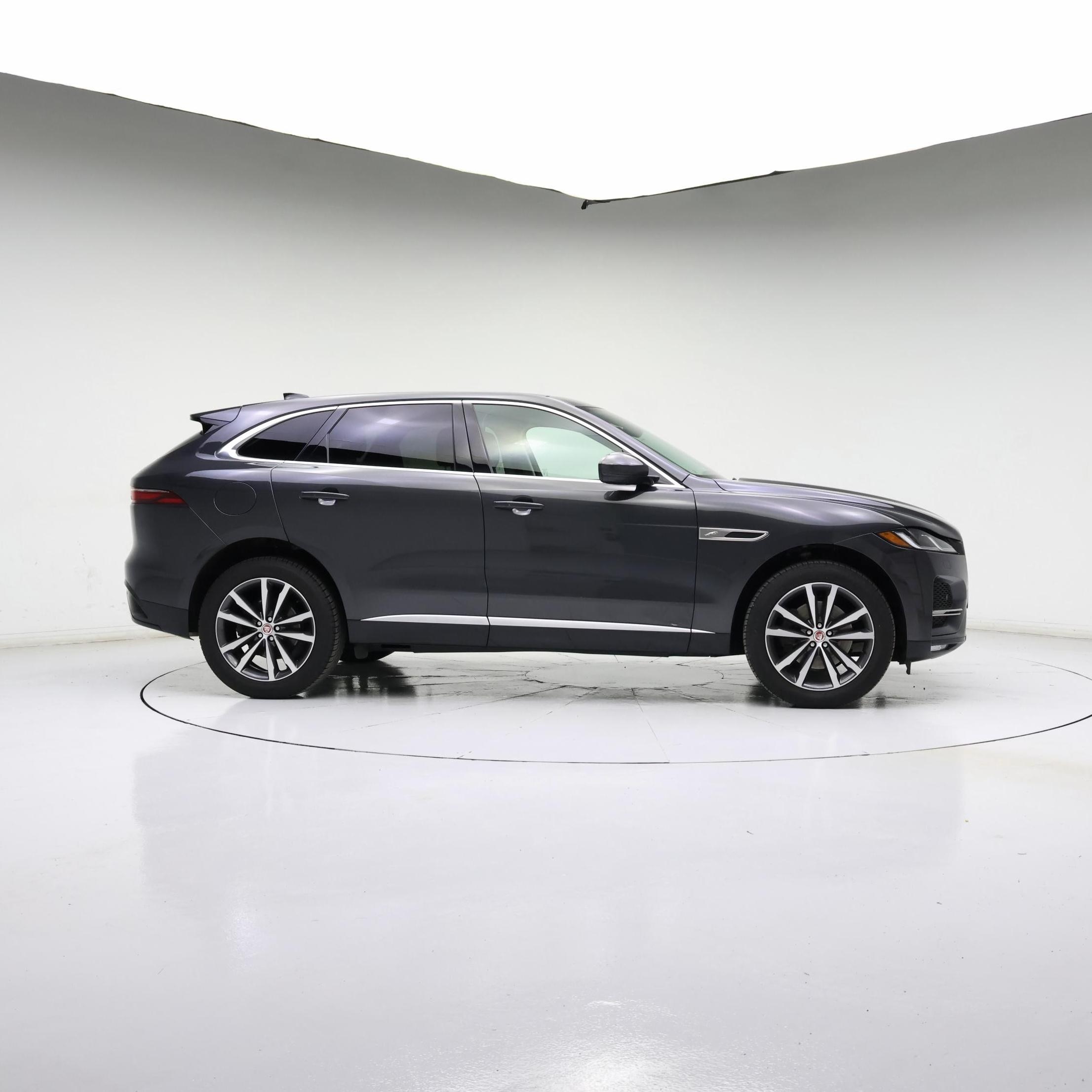 Thumbnail: 2023 Jaguar F-Pace - 7