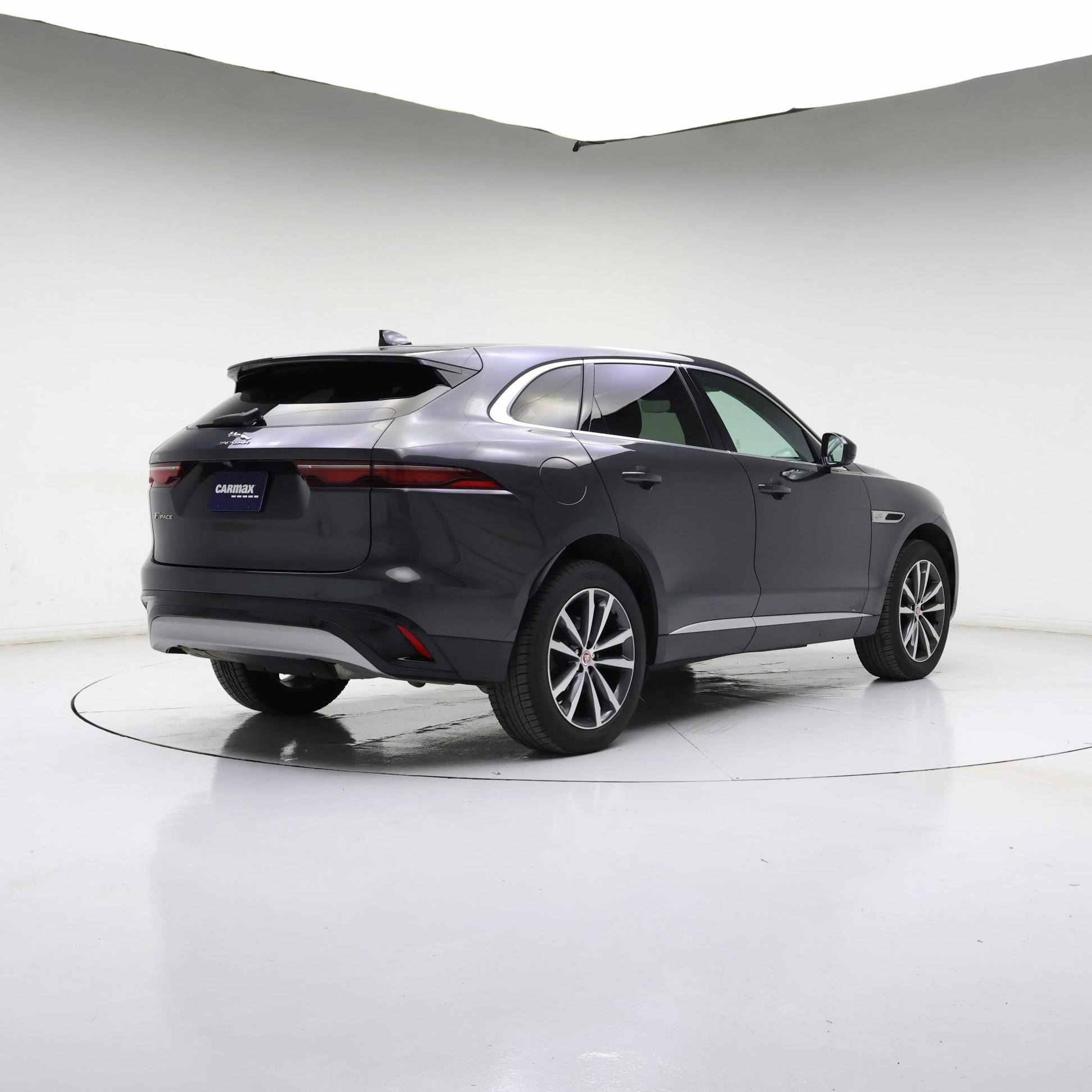 Thumbnail: 2023 Jaguar F-Pace - 8