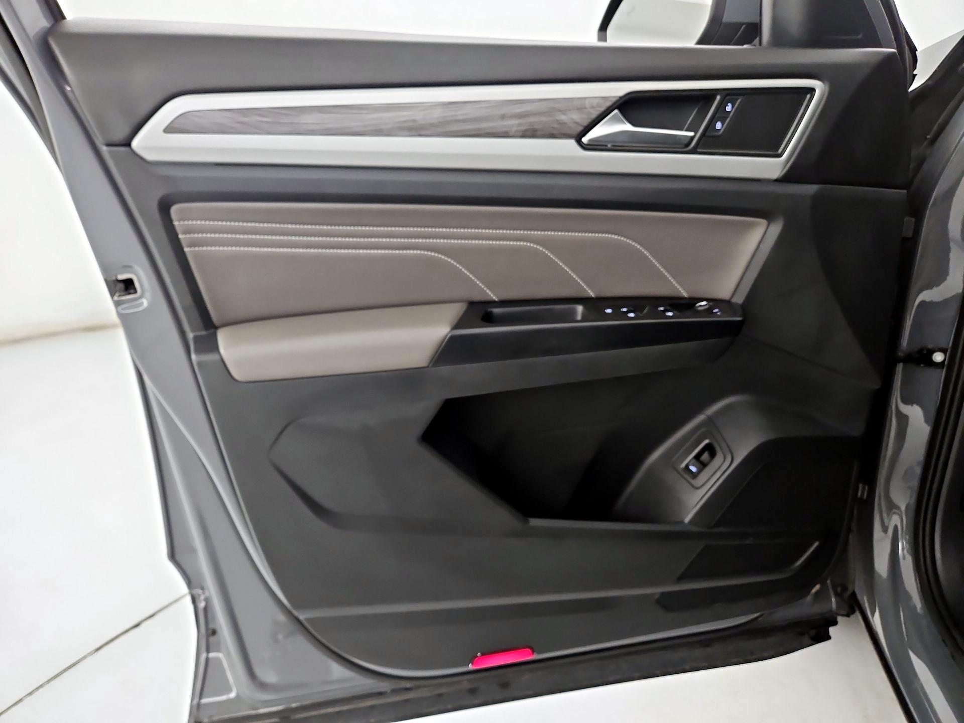 Thumbnail: 2021 Volkswagen Atlas - 12