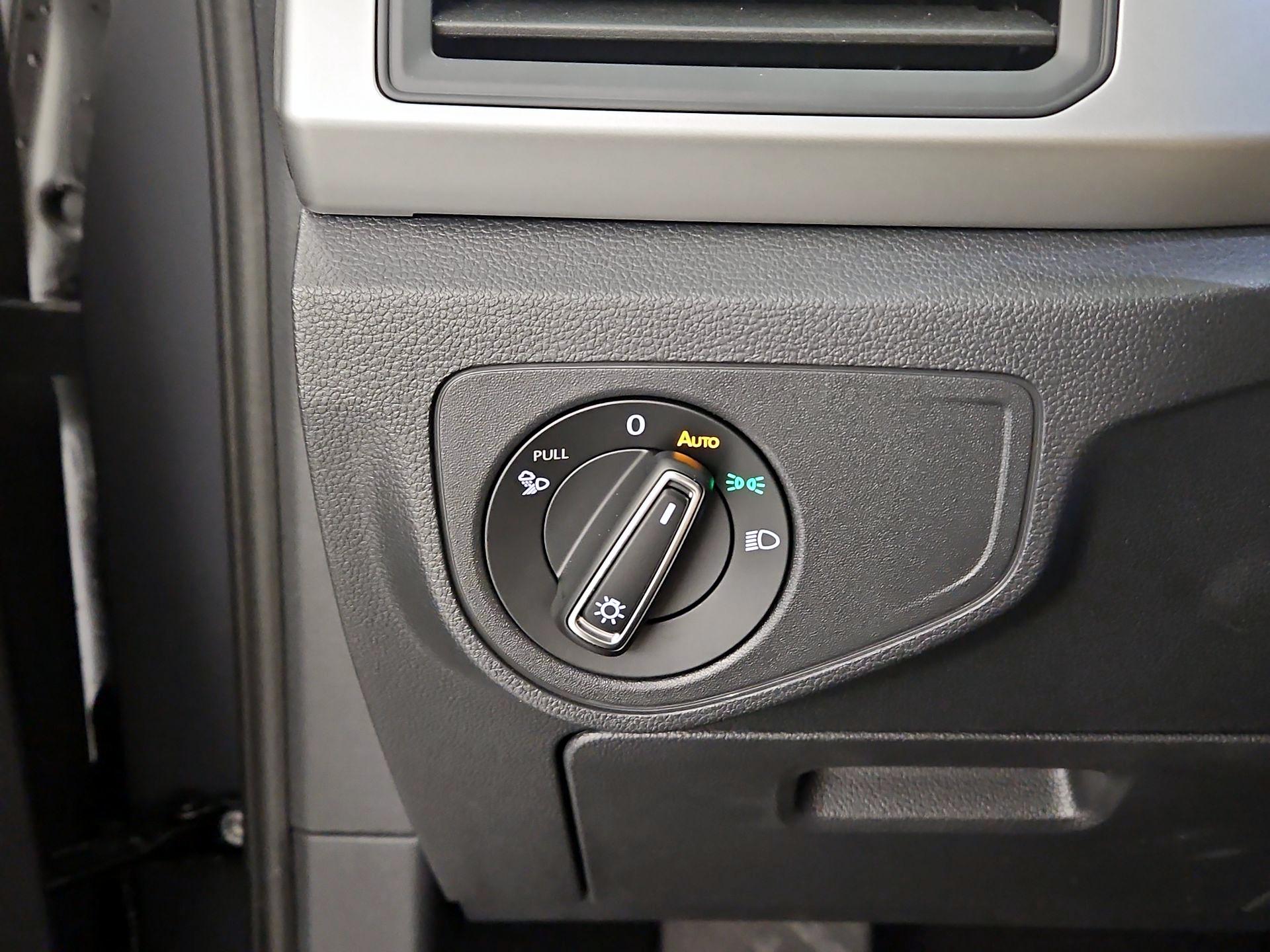 Thumbnail: 2021 Volkswagen Atlas - 13