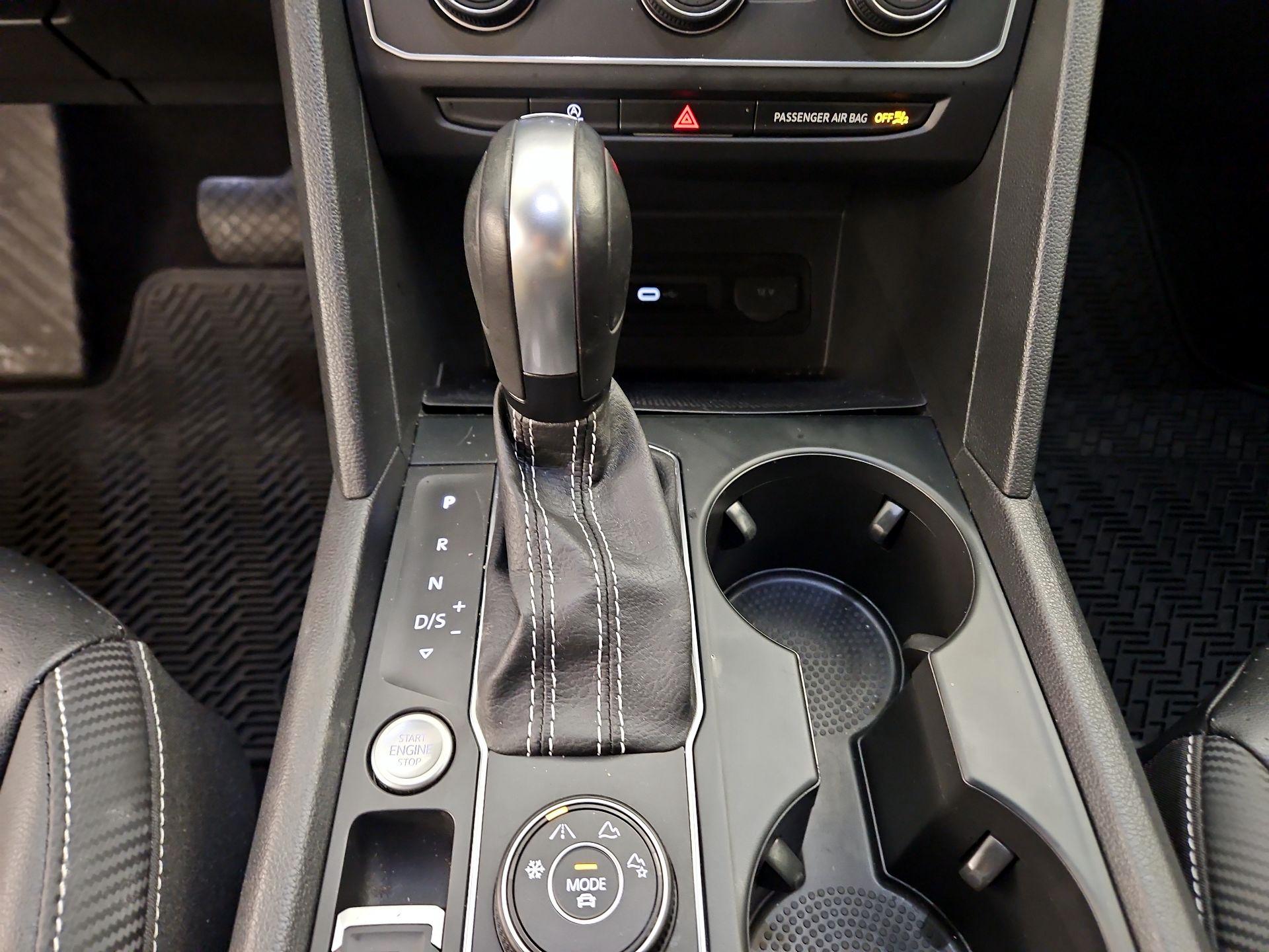 Thumbnail: 2021 Volkswagen Atlas - 17