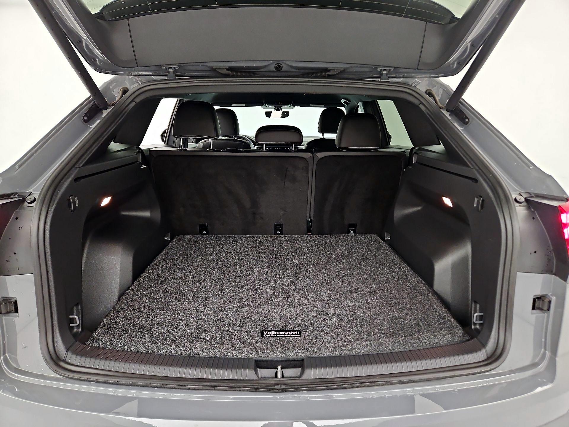 Thumbnail: 2021 Volkswagen Atlas - 20