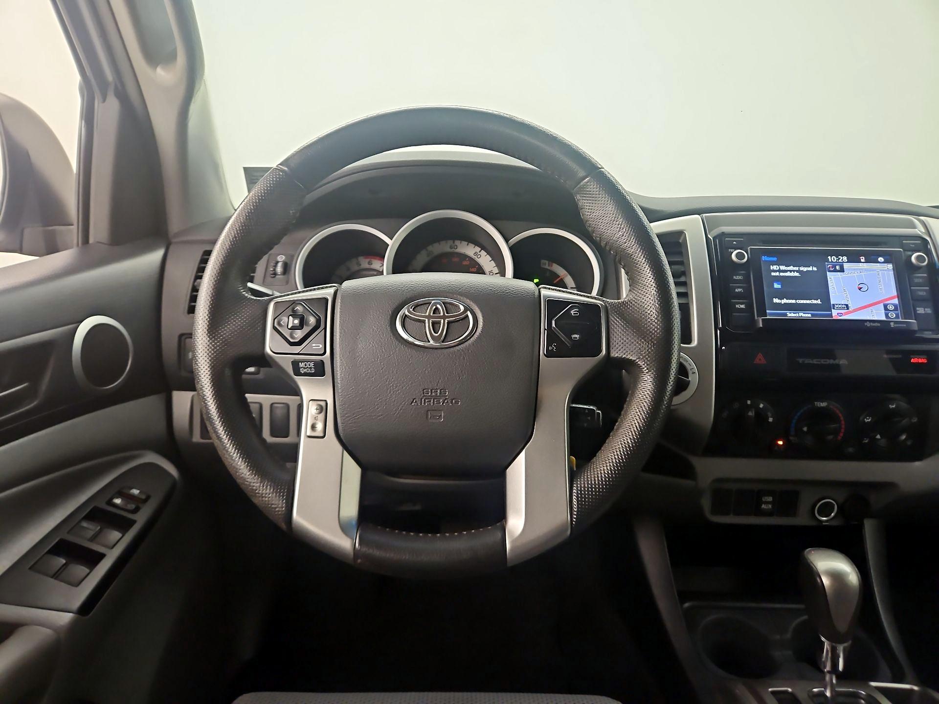 Thumbnail: 2015 Toyota Tacoma - 10