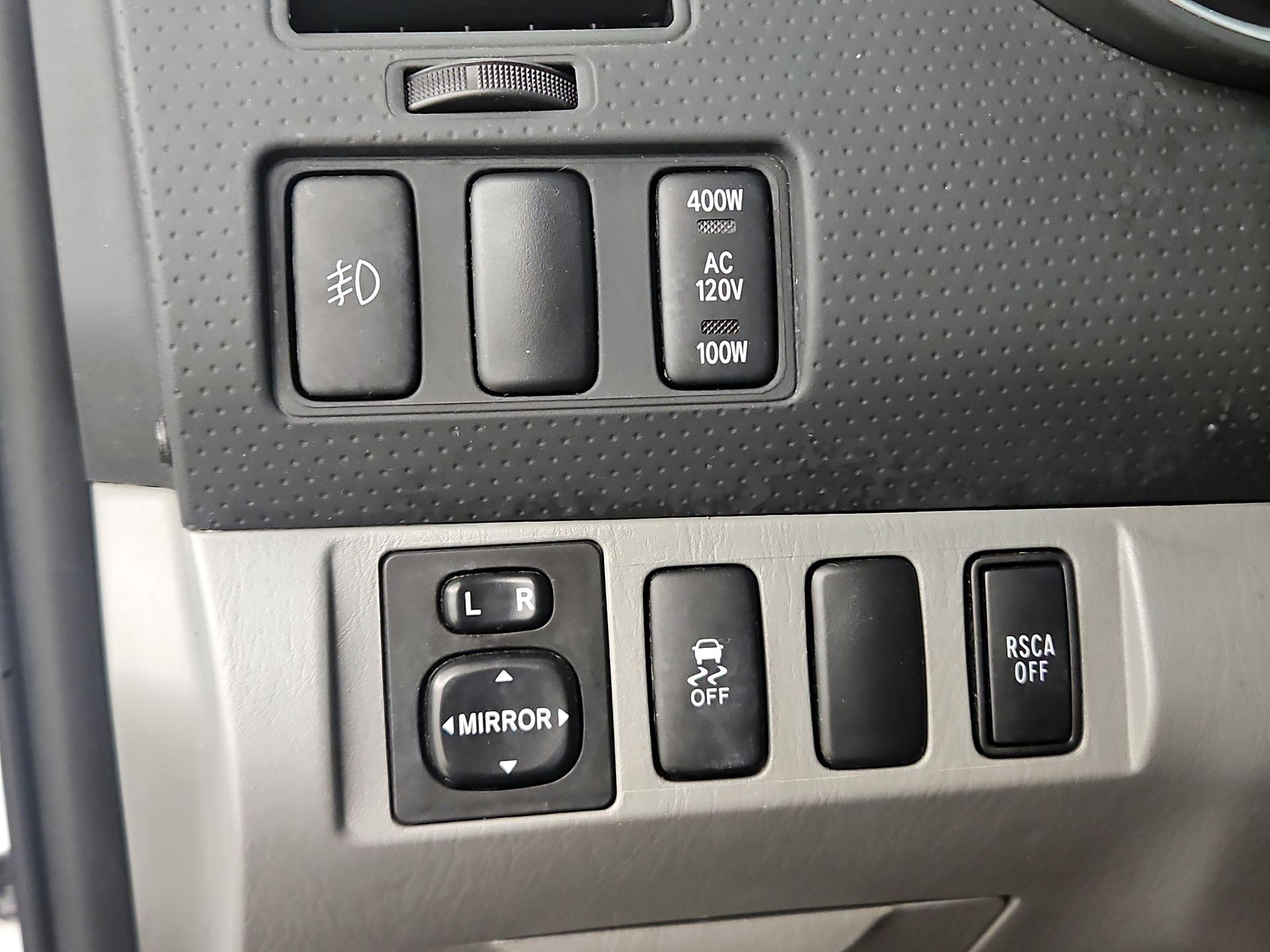 Thumbnail: 2015 Toyota Tacoma - 13