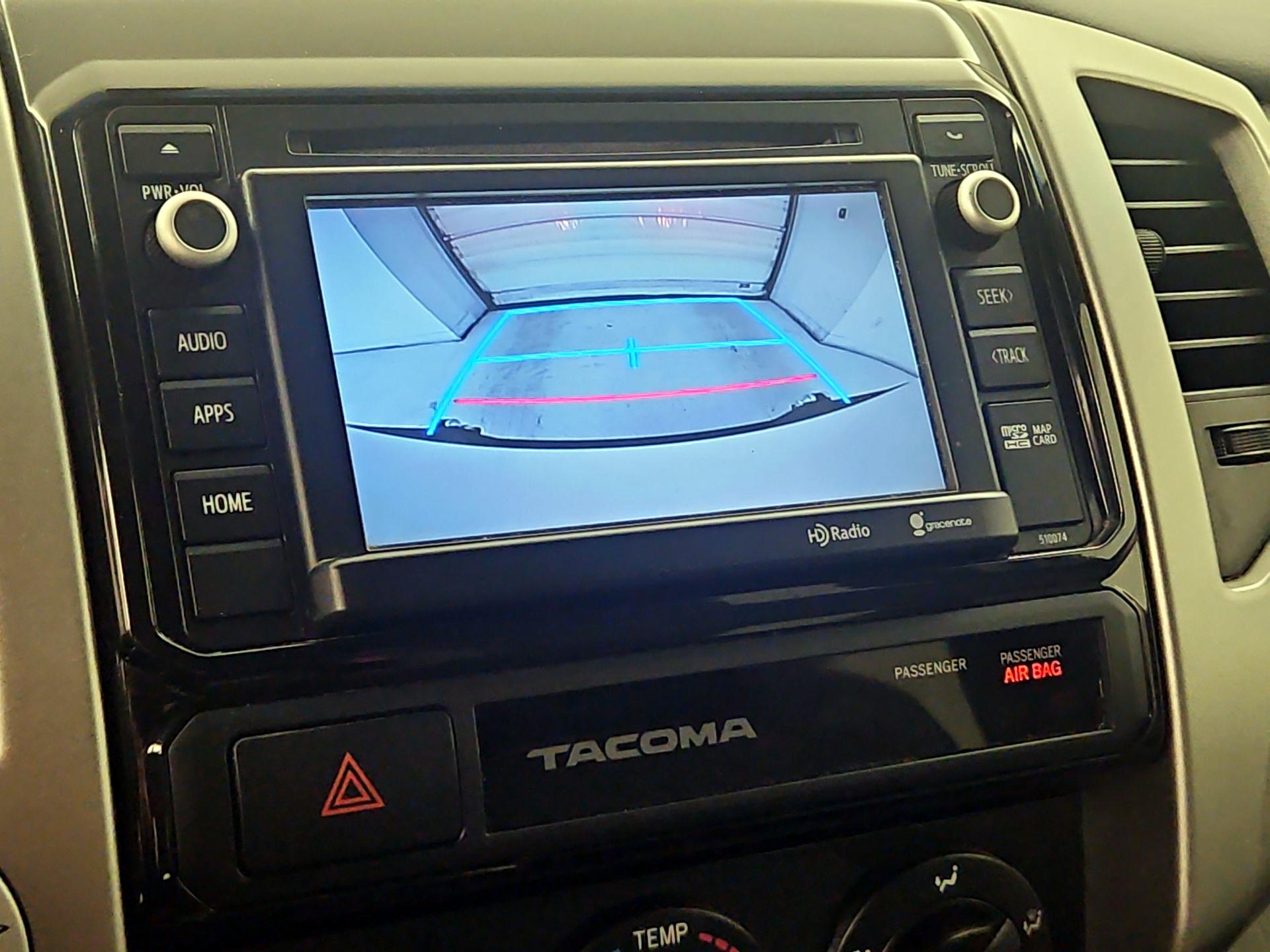 Thumbnail: 2015 Toyota Tacoma - 15